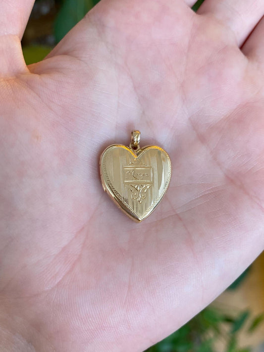Vintage Solid 10k Yellow Gold Engraved 'Bill & Ann' Heart Locket Charm