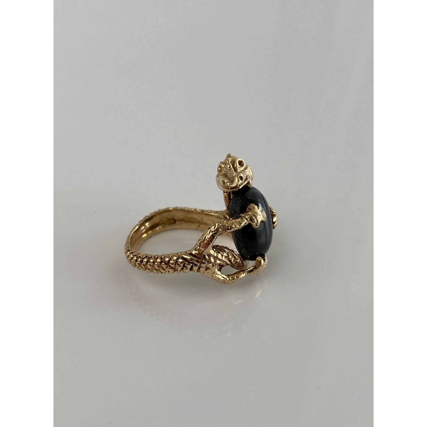 Vintage Solid 14k Yellow Gold Star Sapphire Dragon Ring - Size 8