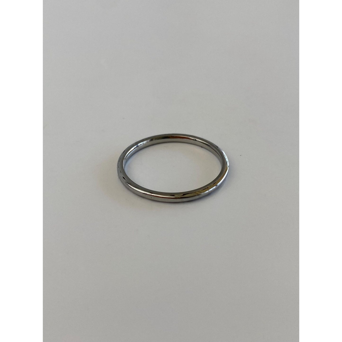 Vintage Solid 18k White Gold Slim Ring Band - Size 7.25