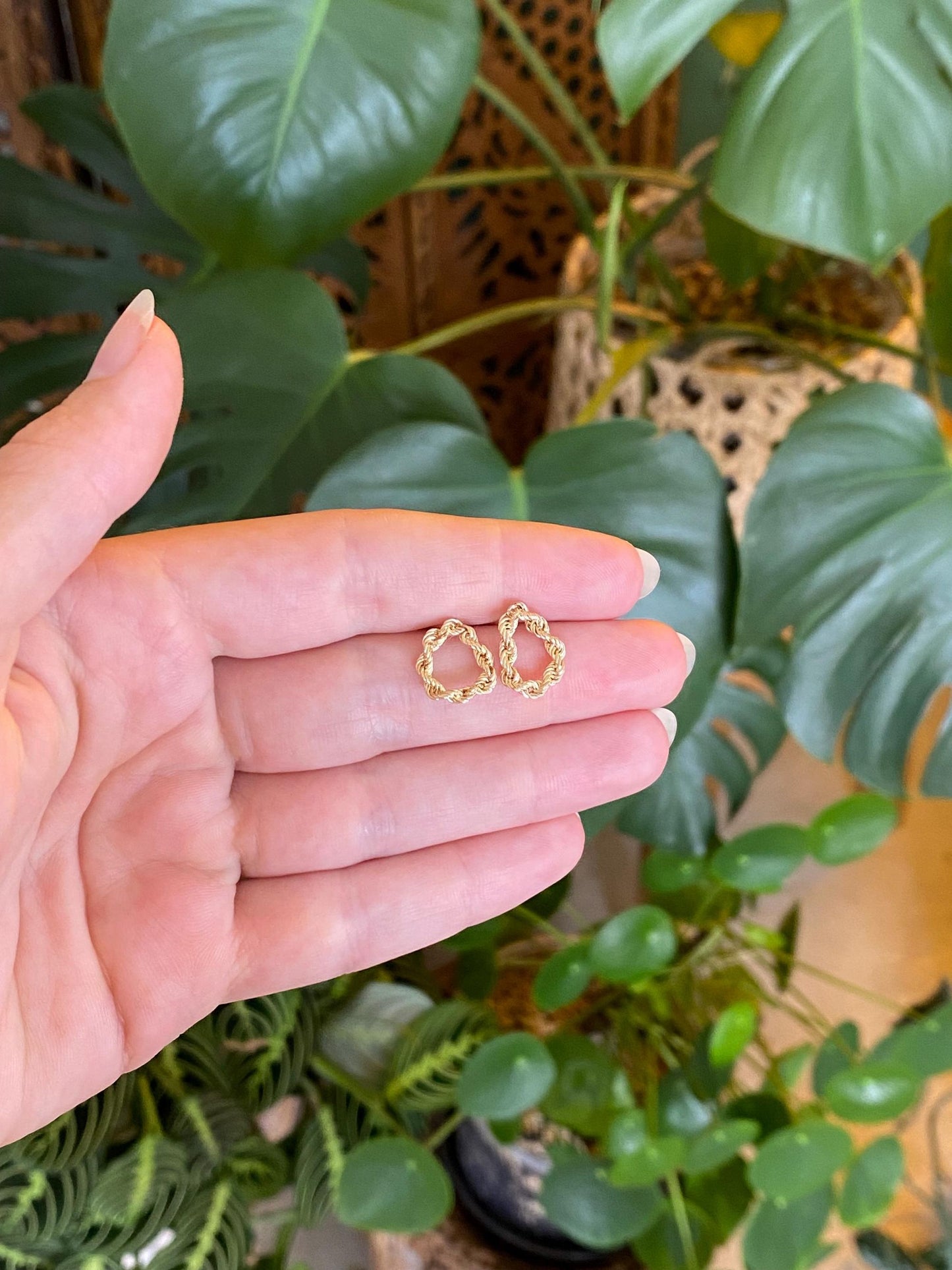 Vintage 14k Yellow Gold Rope Chain Loop Stud Earrings