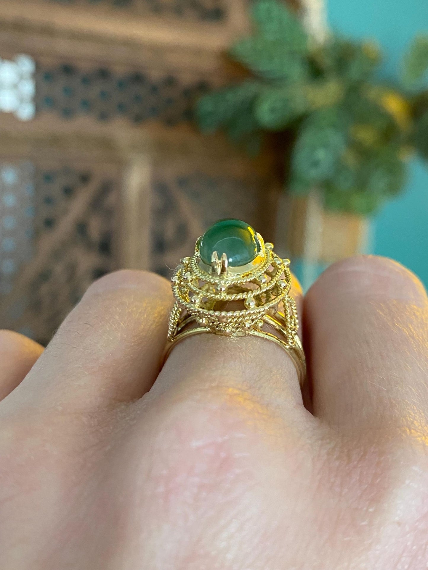 Vintage Solid 18k Yellow Gold Jade Ring - Size 5.25