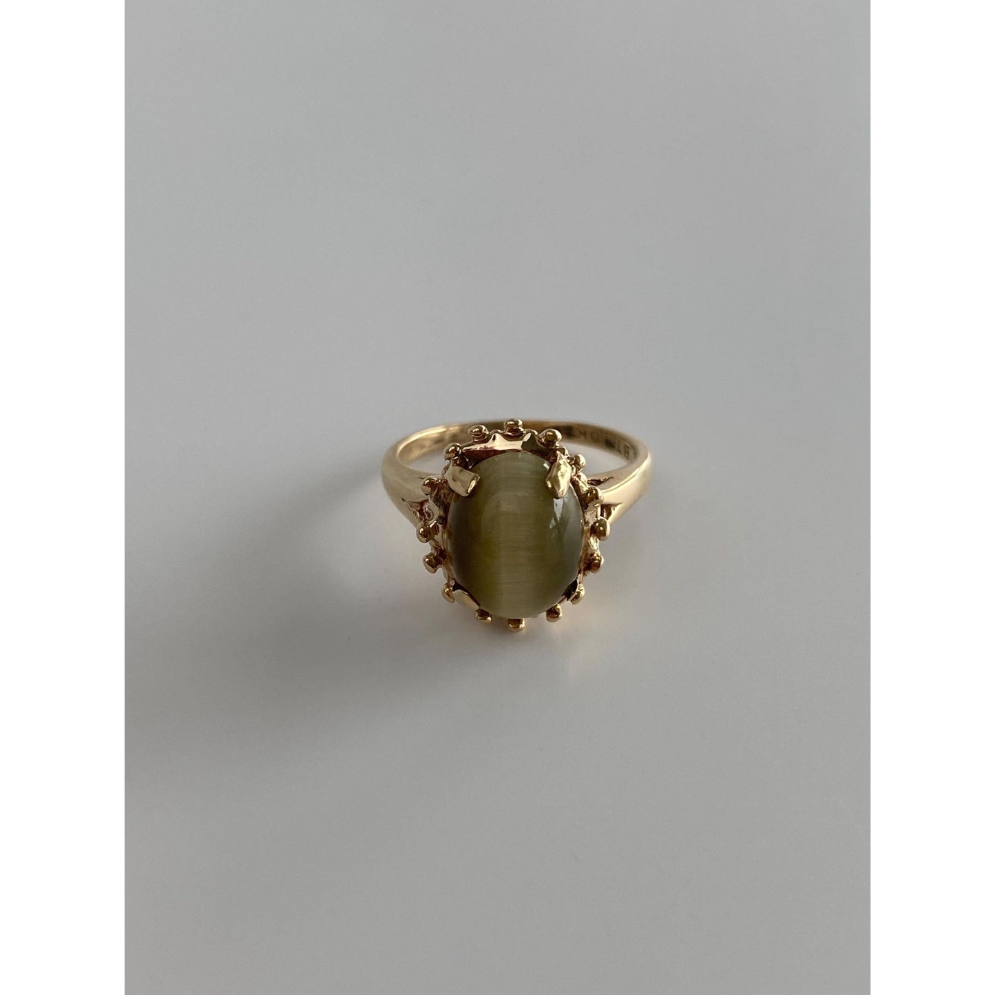 Vintage Solid 10k Yellow Gold Tigers Eye Ring - Size 4