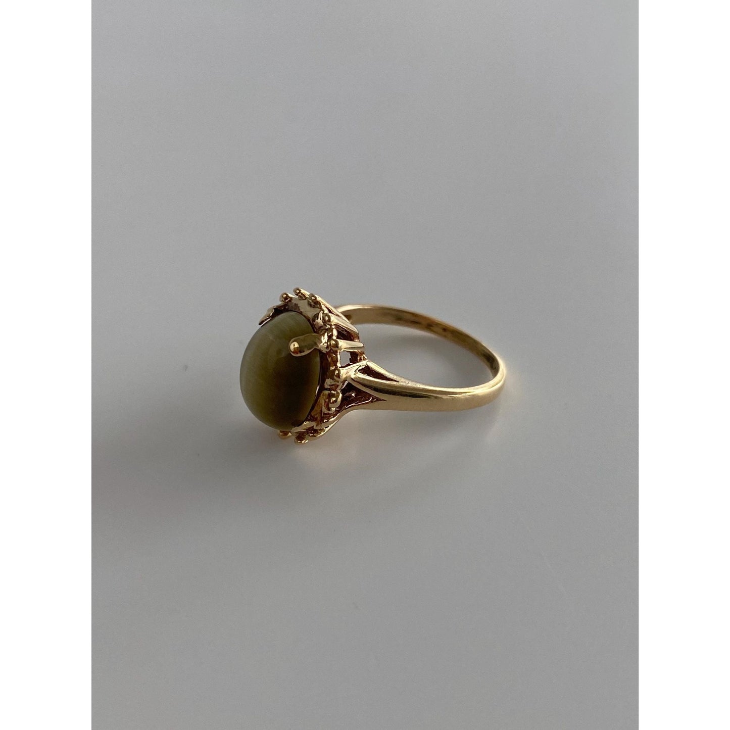 Vintage Solid 10k Yellow Gold Tigers Eye Ring - Size 4