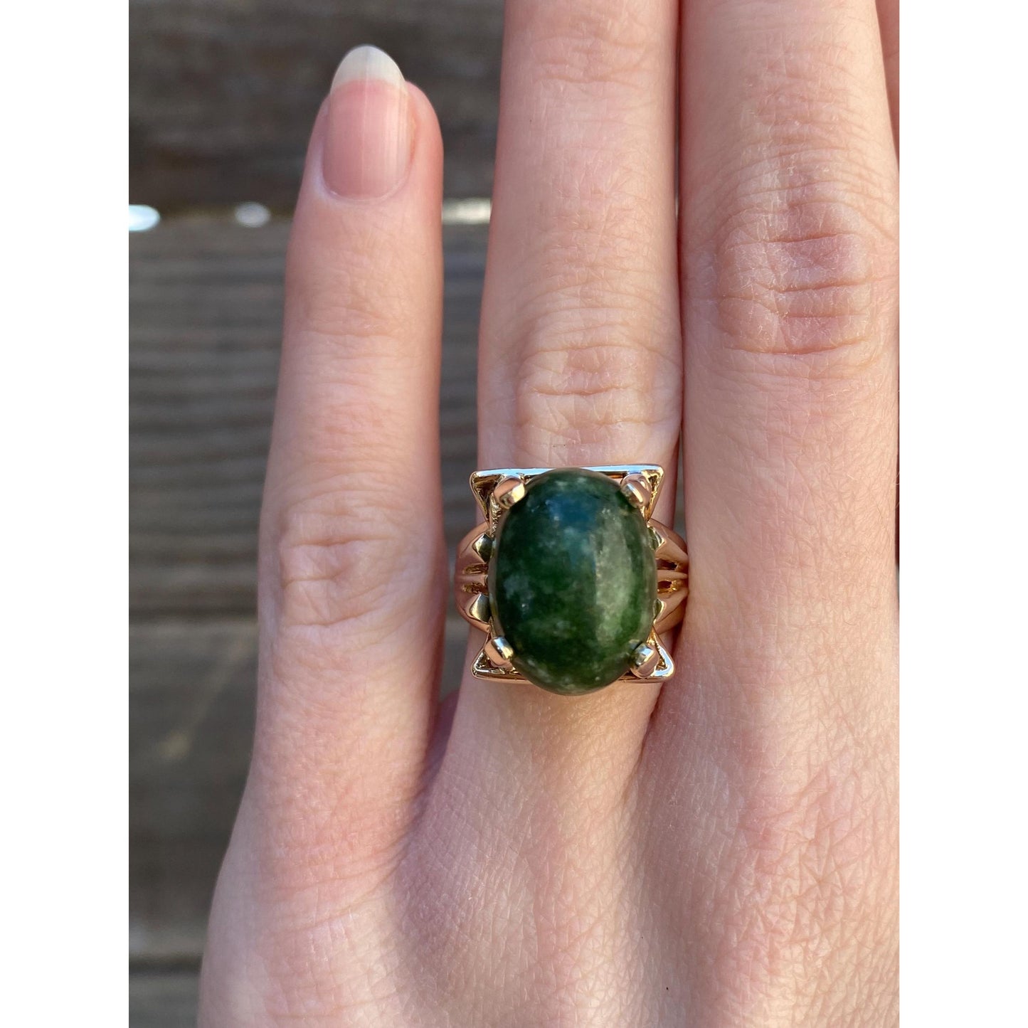 Vintage Solid 14k Yellow Gold Green Stone Ring - Size 5.5