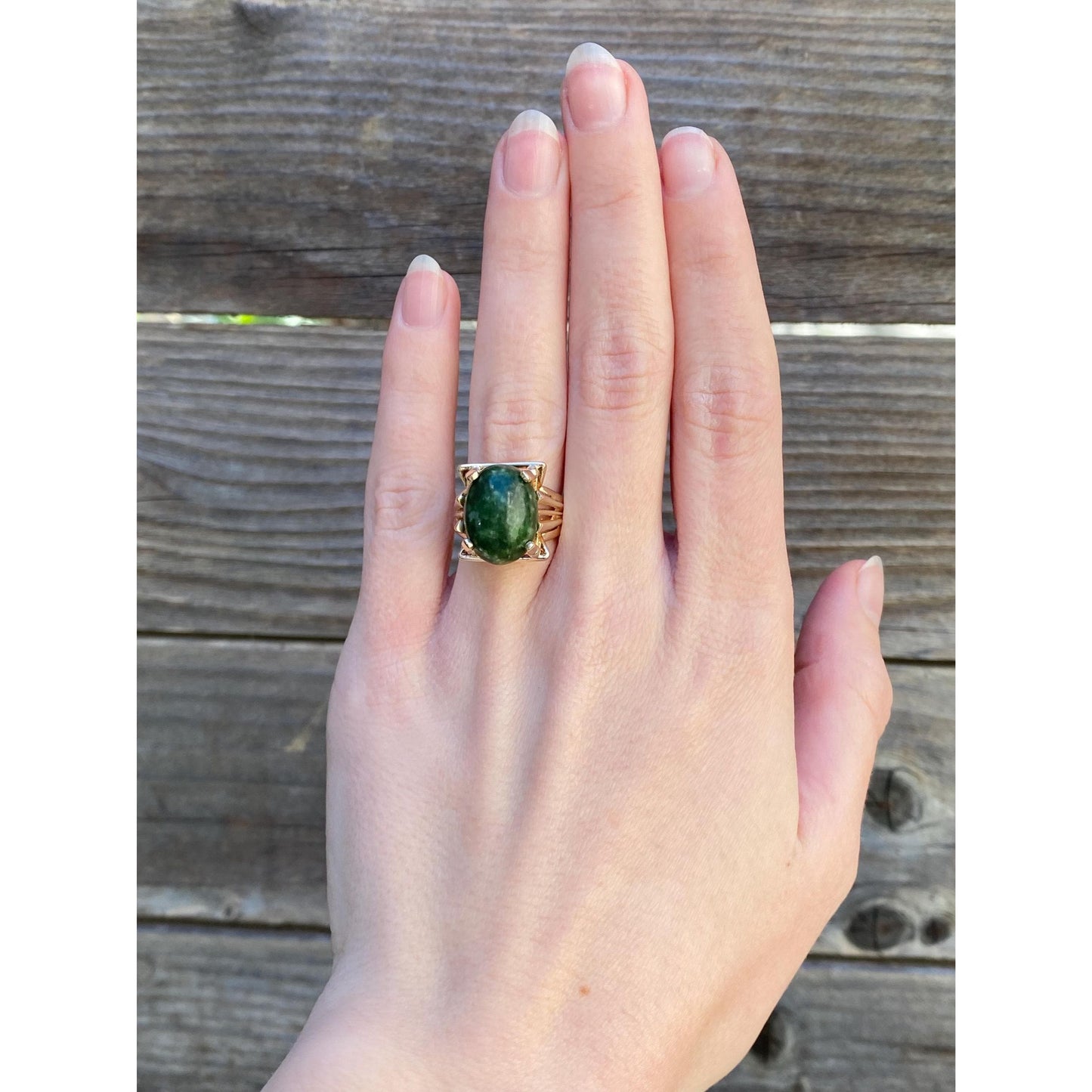 Vintage Solid 14k Yellow Gold Green Stone Ring - Size 5.5