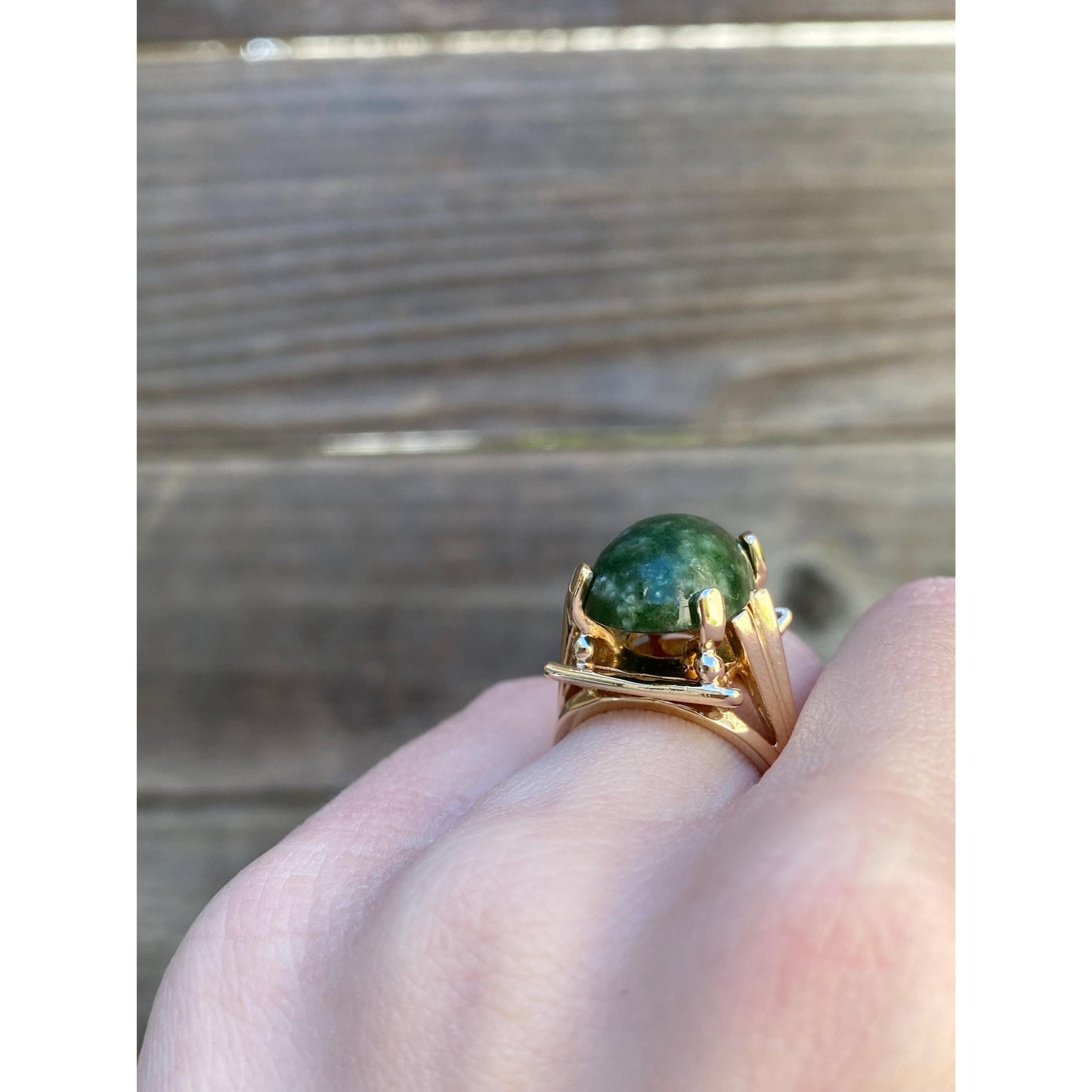 Vintage Solid 14k Yellow Gold Green Stone Ring - Size 5.5