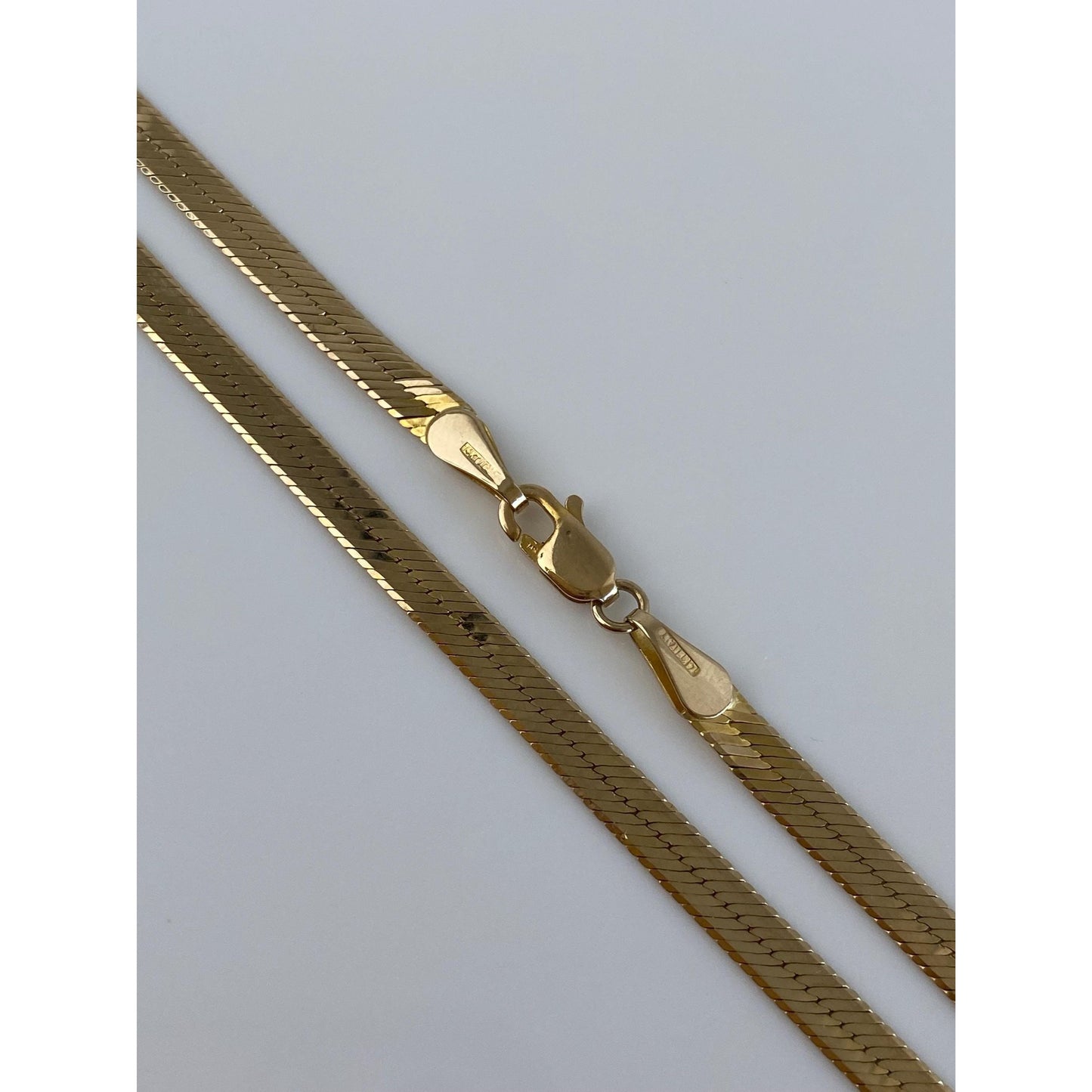 Vintage Solid 14k Yellow Gold Herringbone Chain Necklace - 20.25 inches