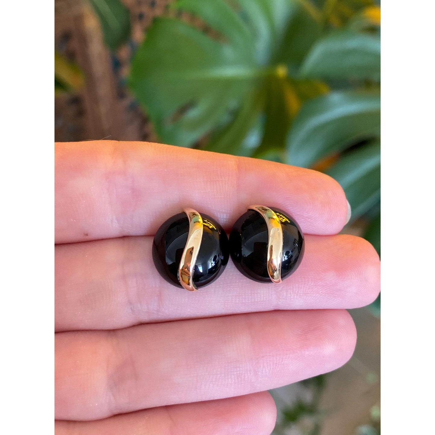 Vintage Solid 14k Yellow Gold Onyx Stud Earrings