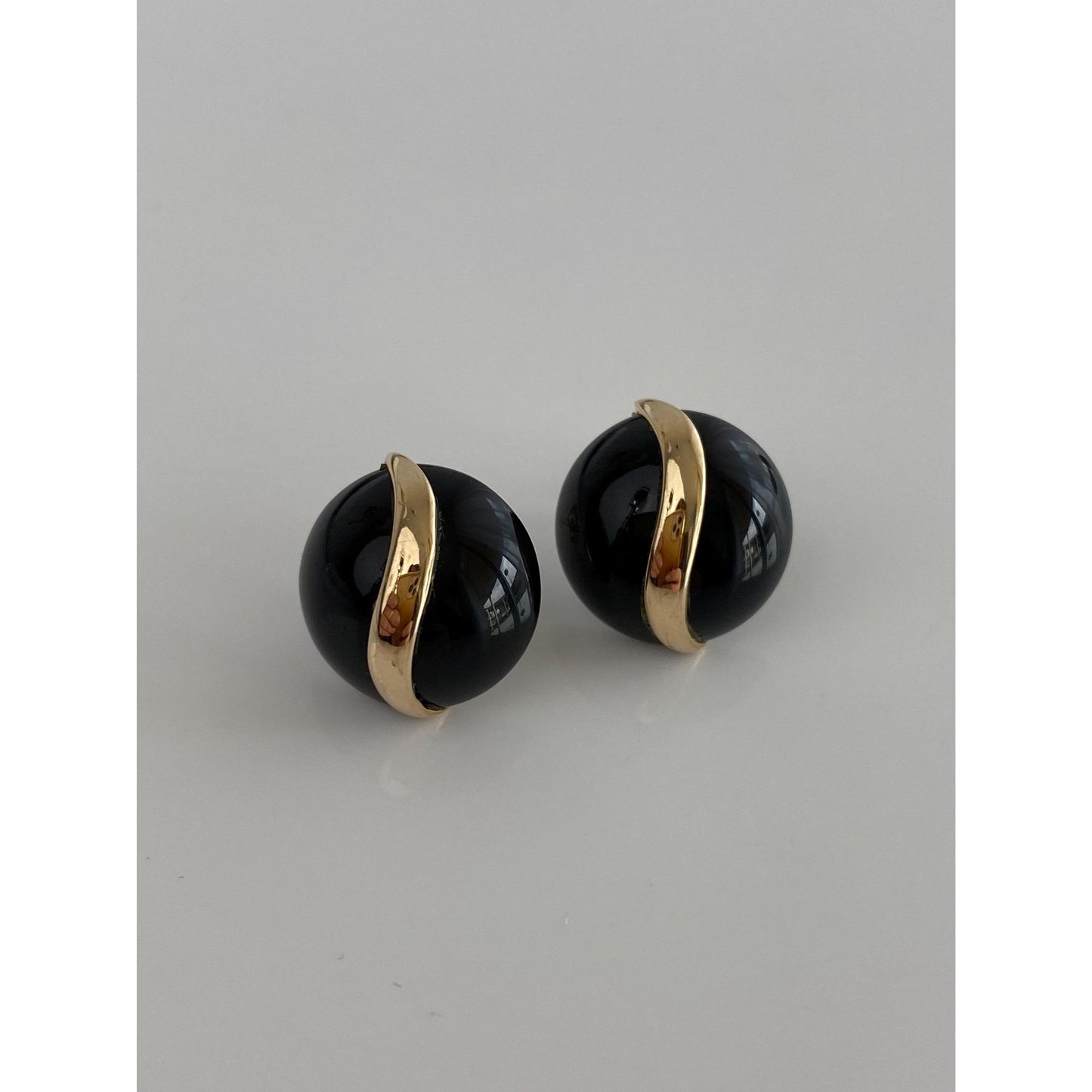 Vintage Solid 14k Yellow Gold Onyx Stud Earrings