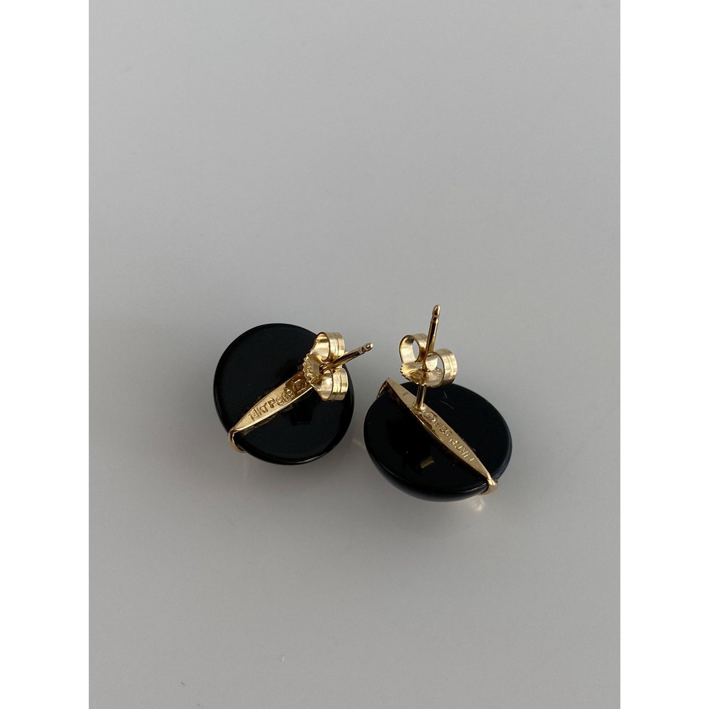 Vintage Solid 14k Yellow Gold Onyx Stud Earrings