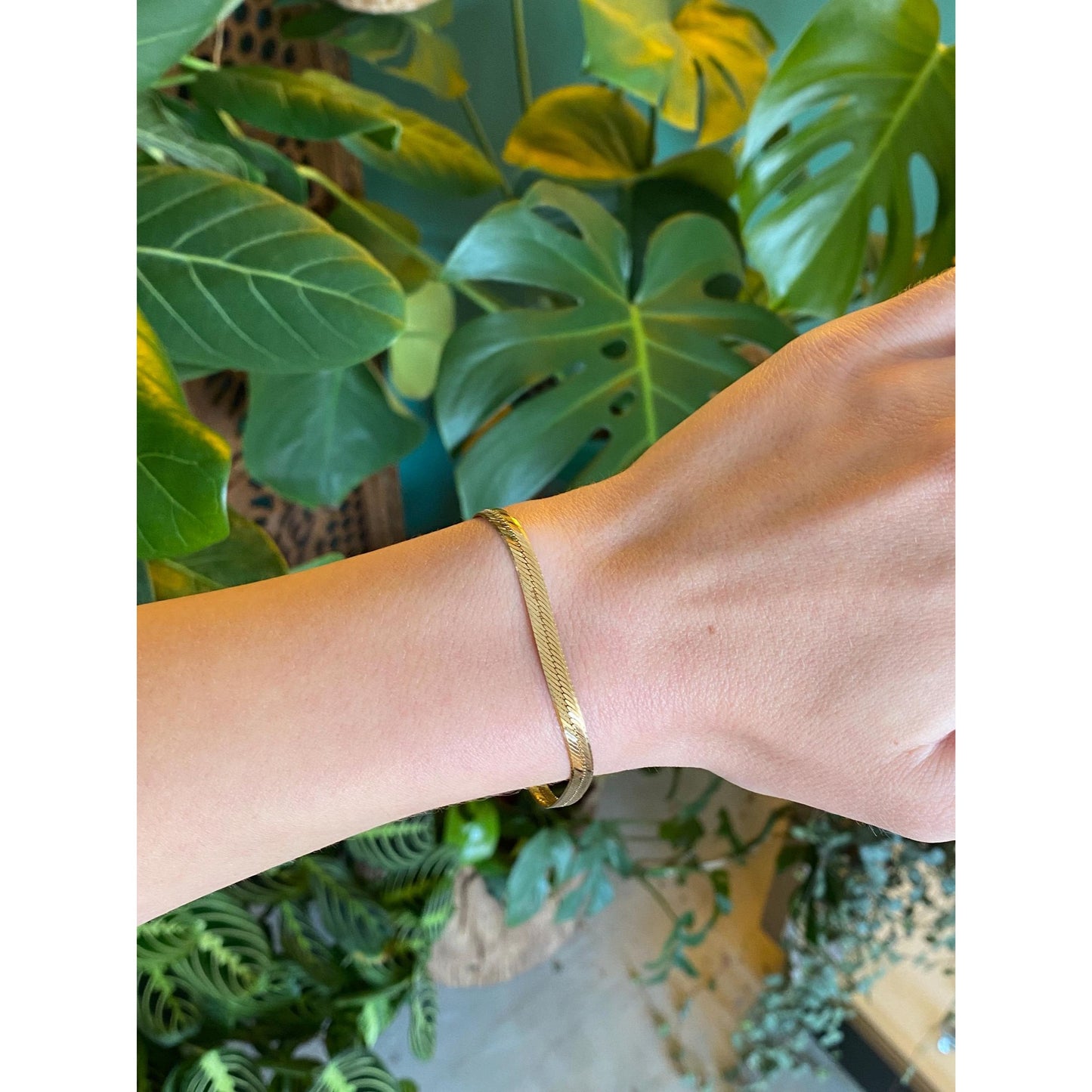 Vintage Solid 14k Yellow Gold Herringbone Chain Bracelet - 7.5 inches