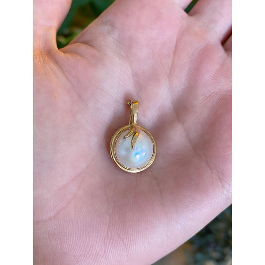Vintage Solid 14k Yellow Gold Mabe Pearl Charm