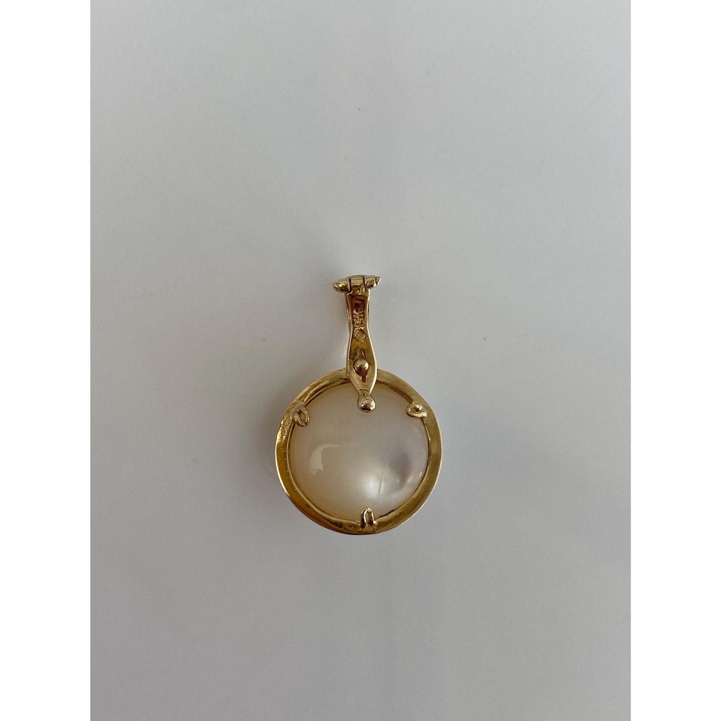 Vintage Solid 14k Yellow Gold Mabe Pearl Charm