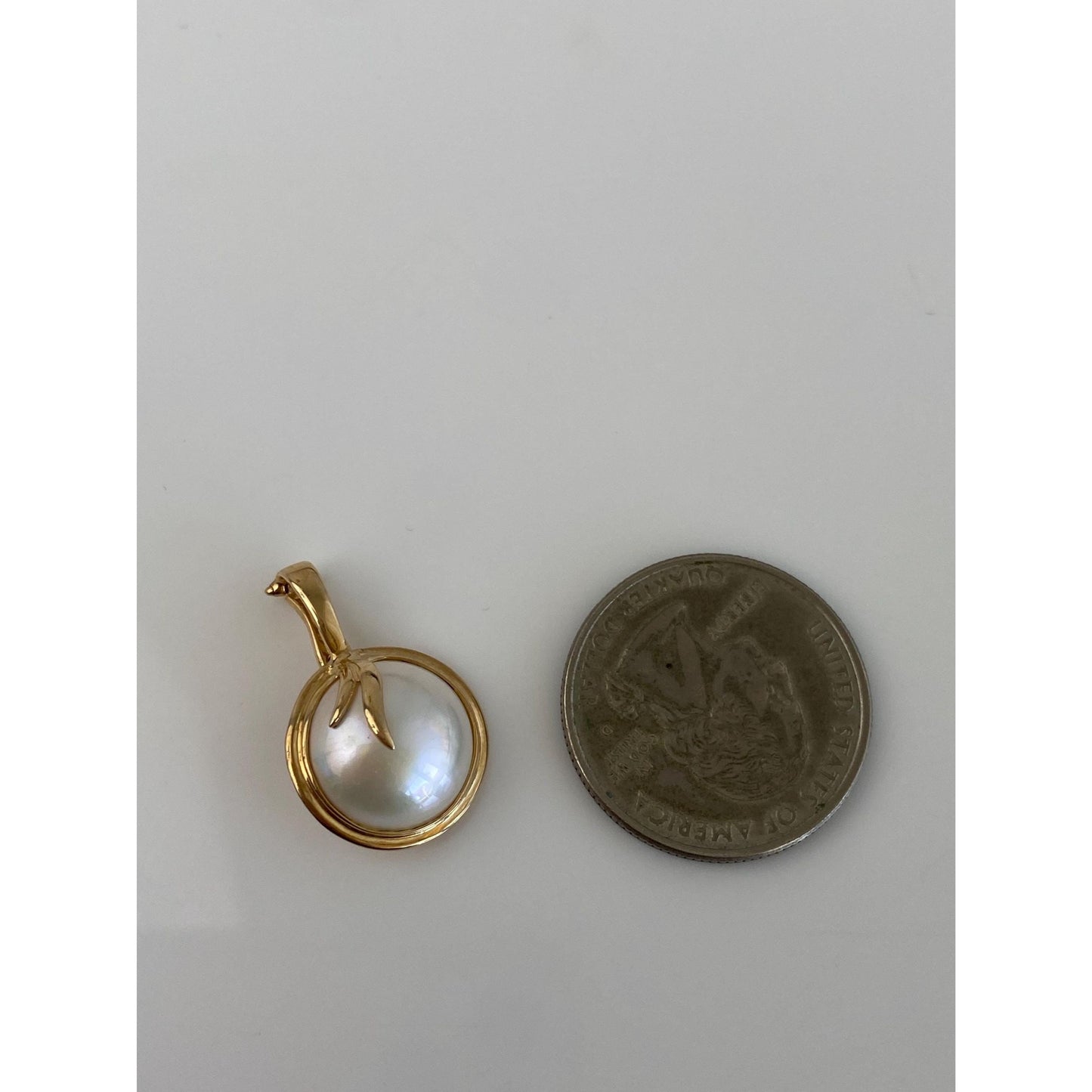 Vintage Solid 14k Yellow Gold Mabe Pearl Charm