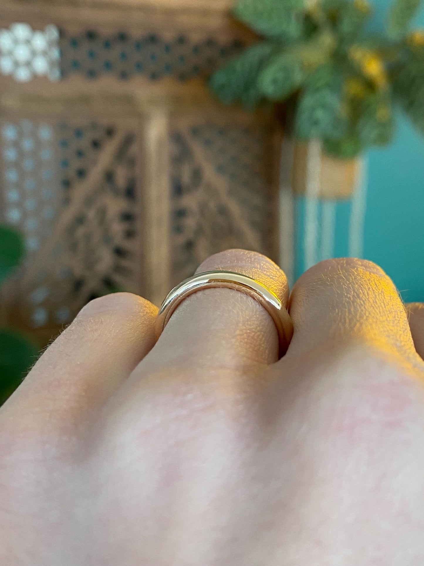 Vintage Solid 14k Yellow Gold Ring Band - Size 5.5