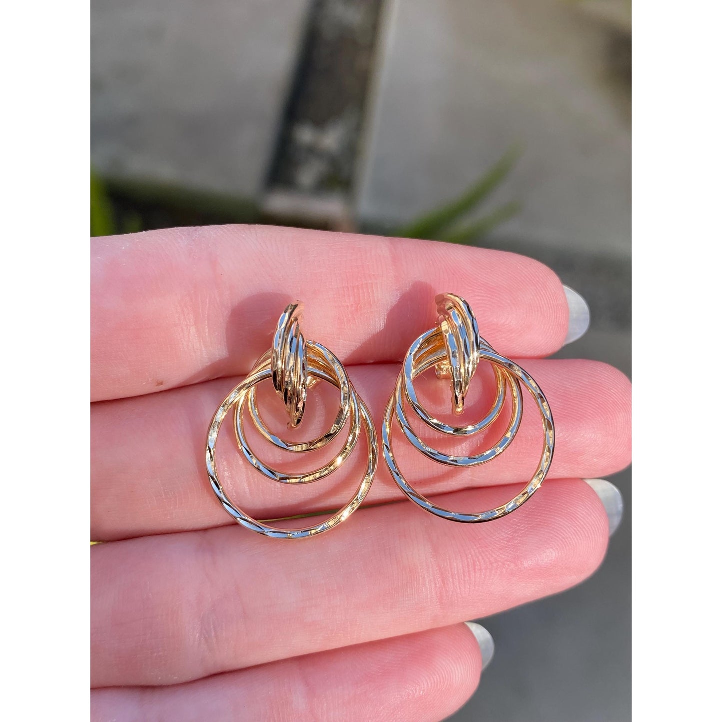 Vintage 14k Yellow Gold Diamond Cut Layered Stud Earrings