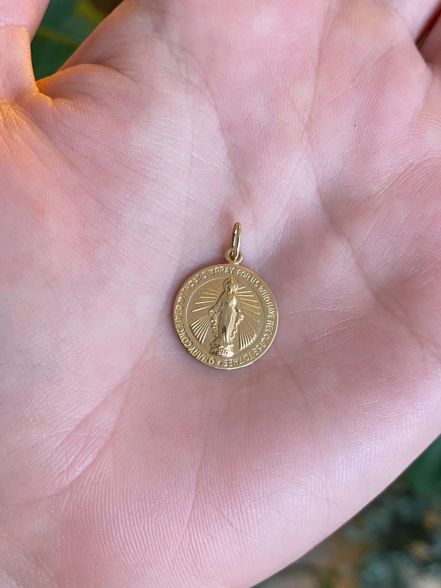 Vintage Solid 14k Yellow Gold Miraculous Mary Religious Charm
