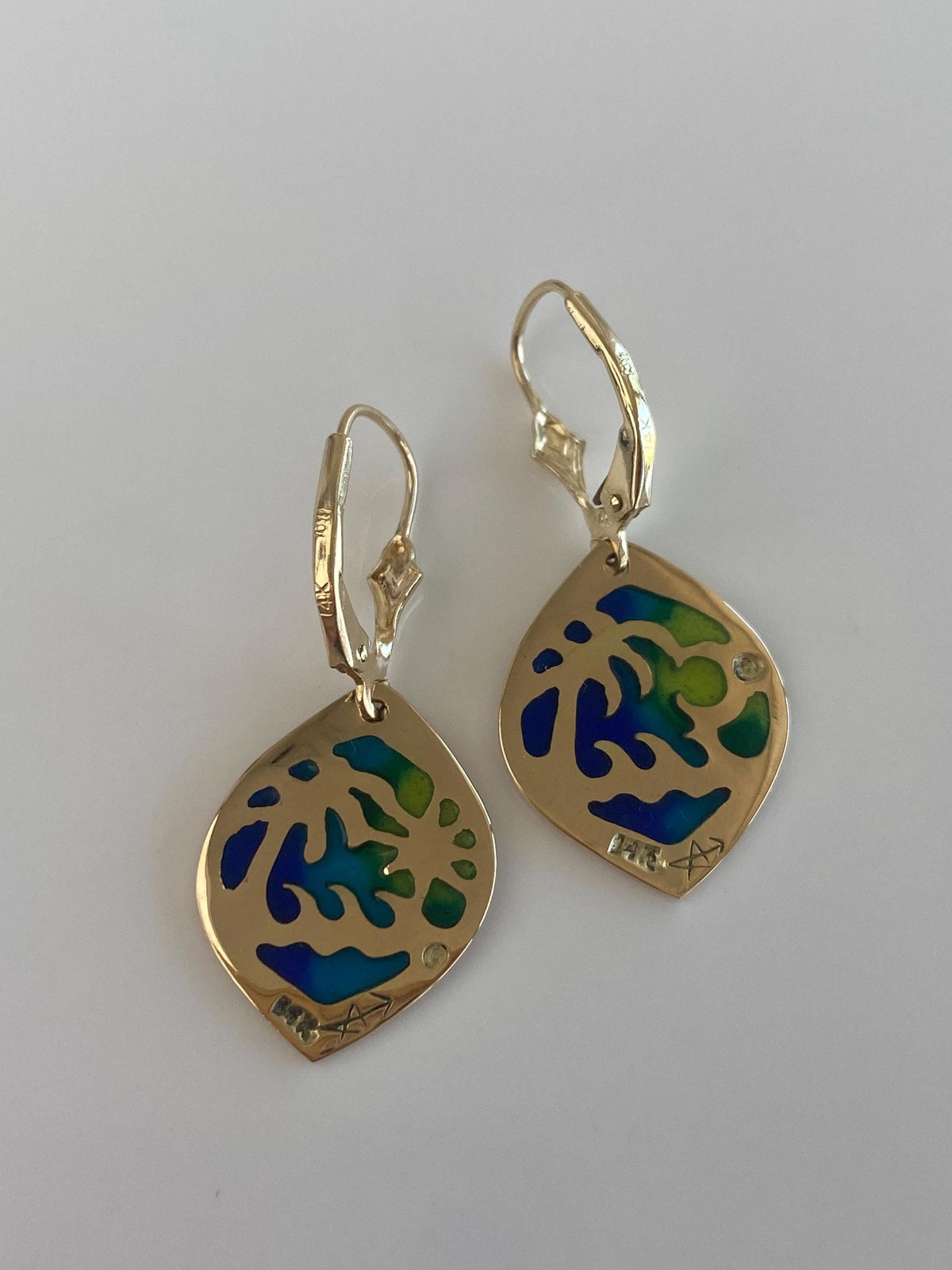 Vintage Solid 14k Yellow Gold Enamel Island Dangle Earrings