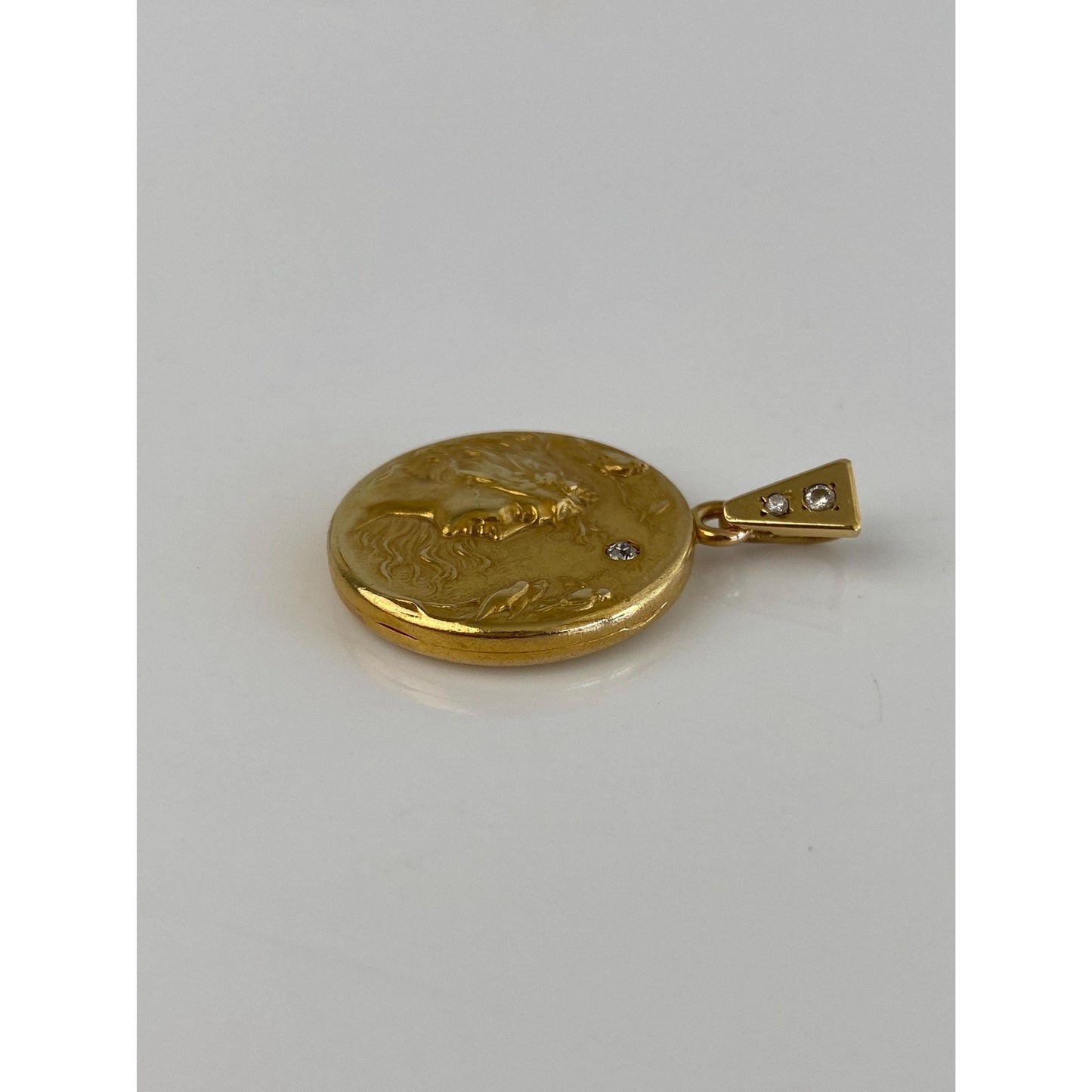 Vintage 18k Yellow Gold Diamond Art Nouveau Locket Charm
