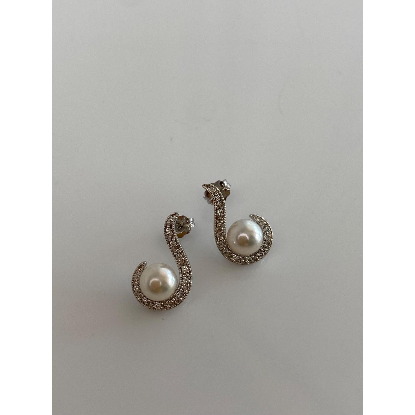 Vintage Solid 14k White Gold Diamond & Pearl Drop Earrings