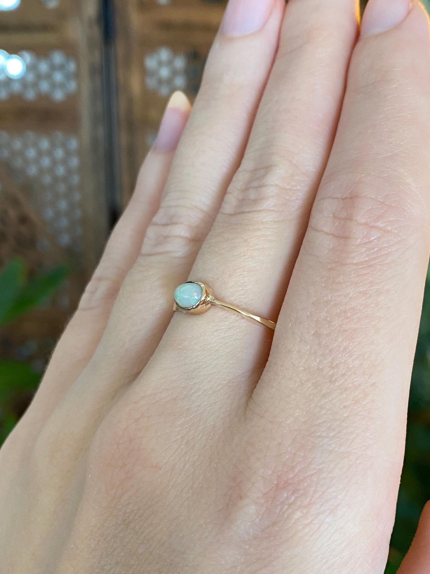 Vintage Solid 14k Yellow Gold Opal Ring - Size 7.75