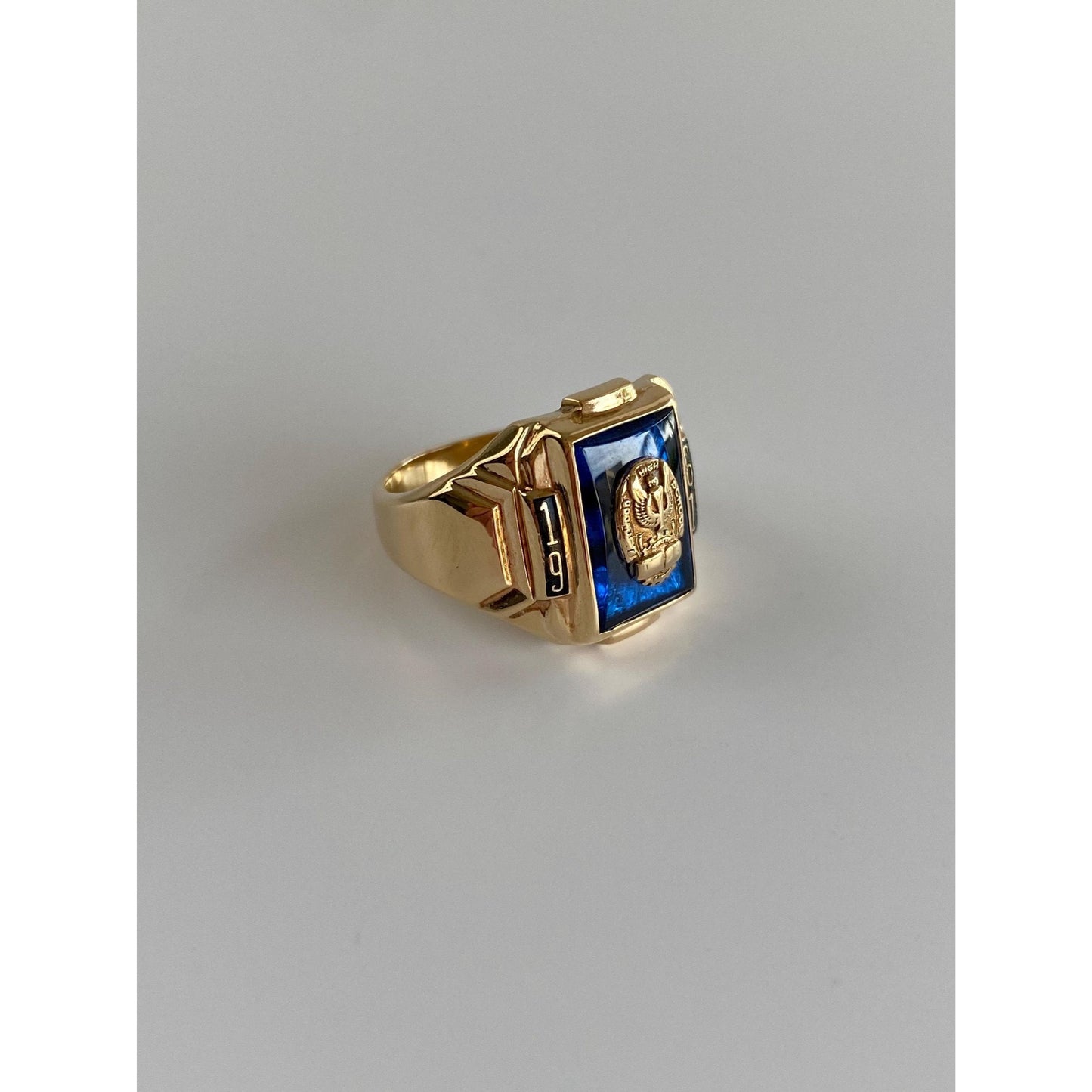 Vintage Solid 10k Yellow Gold Blue Spinel 1961 Class Ring - Size 6