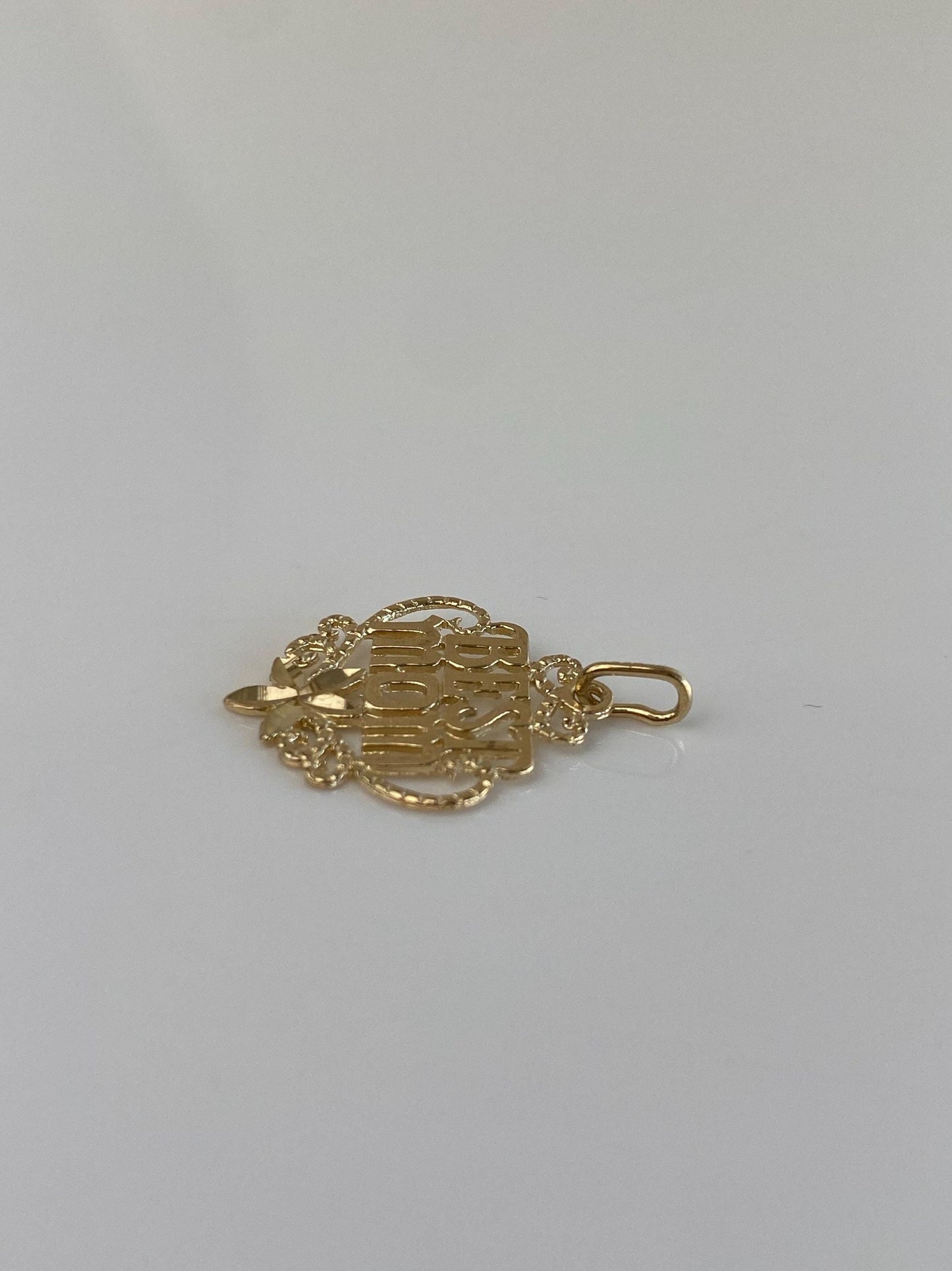 Vintage Solid 14k Yellow Gold Best Mom Charm