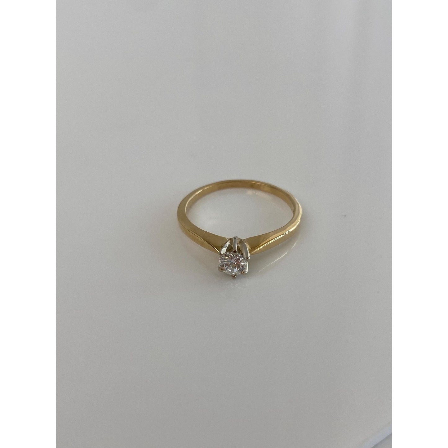 Vintage Solid 14k Yellow Gold Solitaire Diamond Engagement Ring - Size 6.75