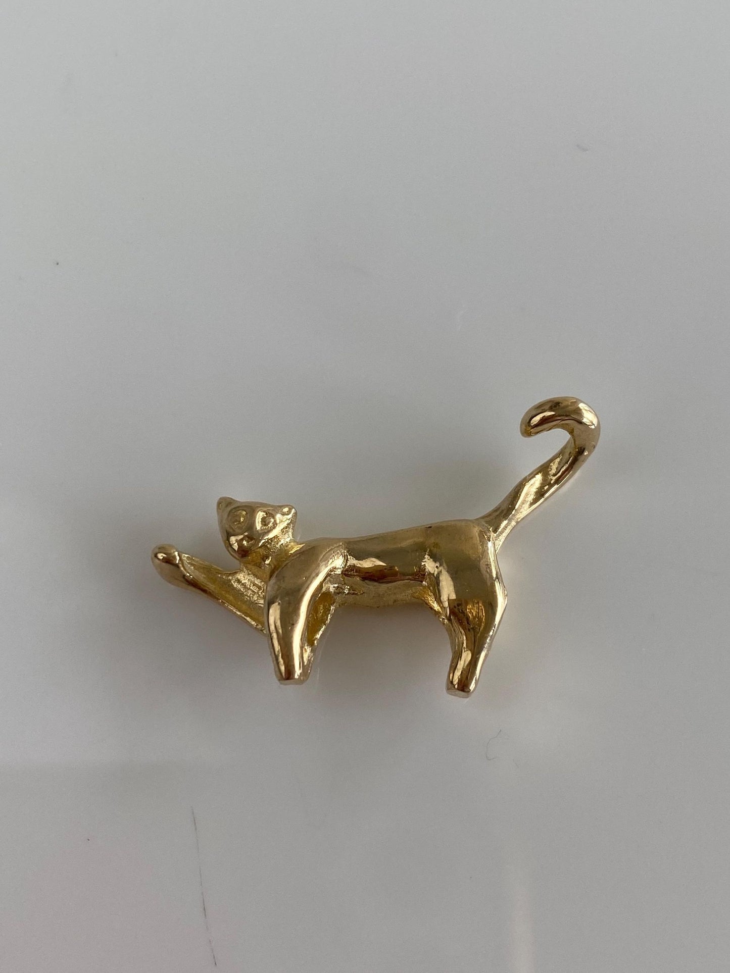 Vintage Solid 14k Yellow Gold Hanging Cat Charm