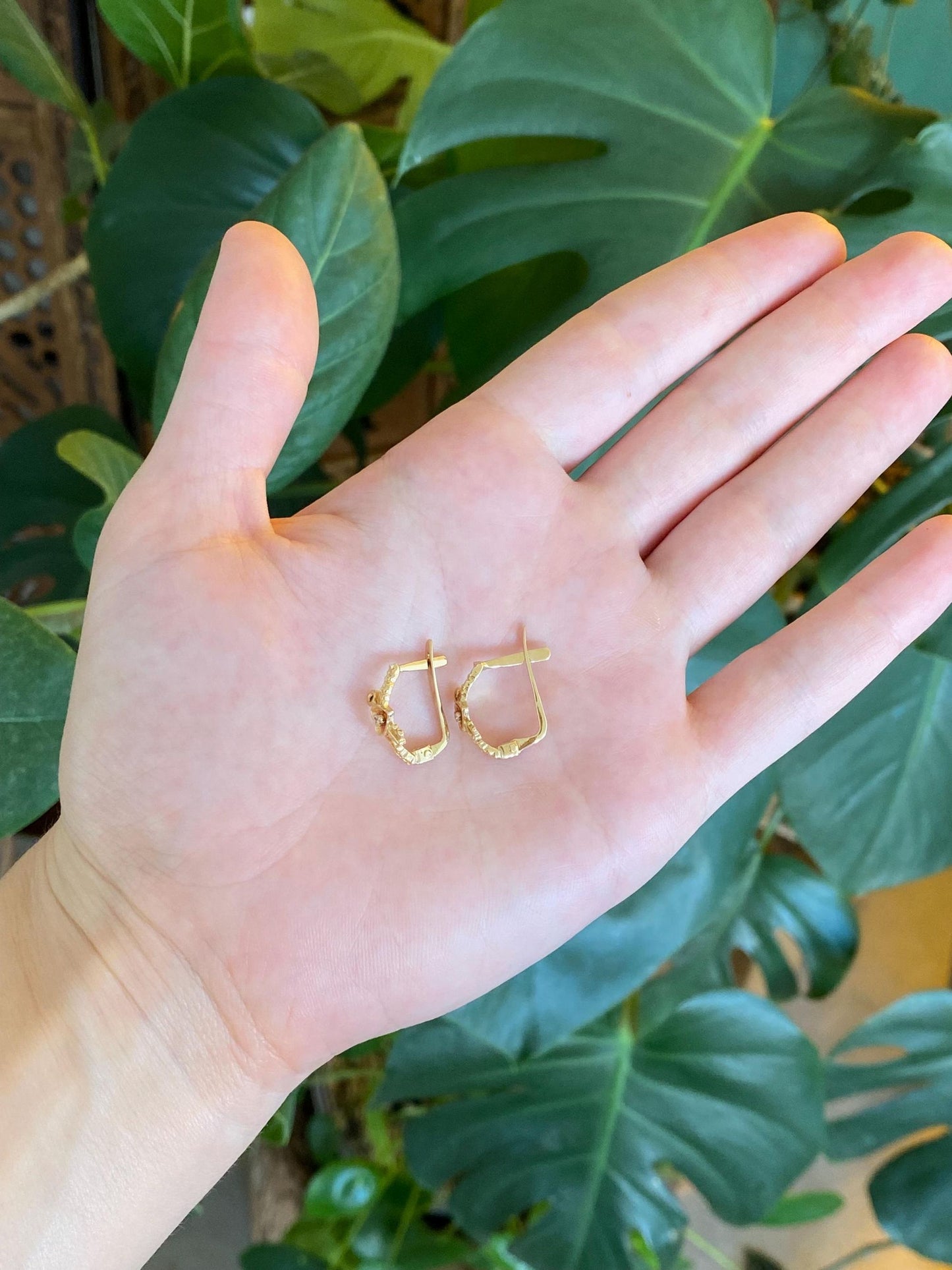 Vintage Solid 14k Yellow Gold Diamond Heart Arrow Drop Earrings