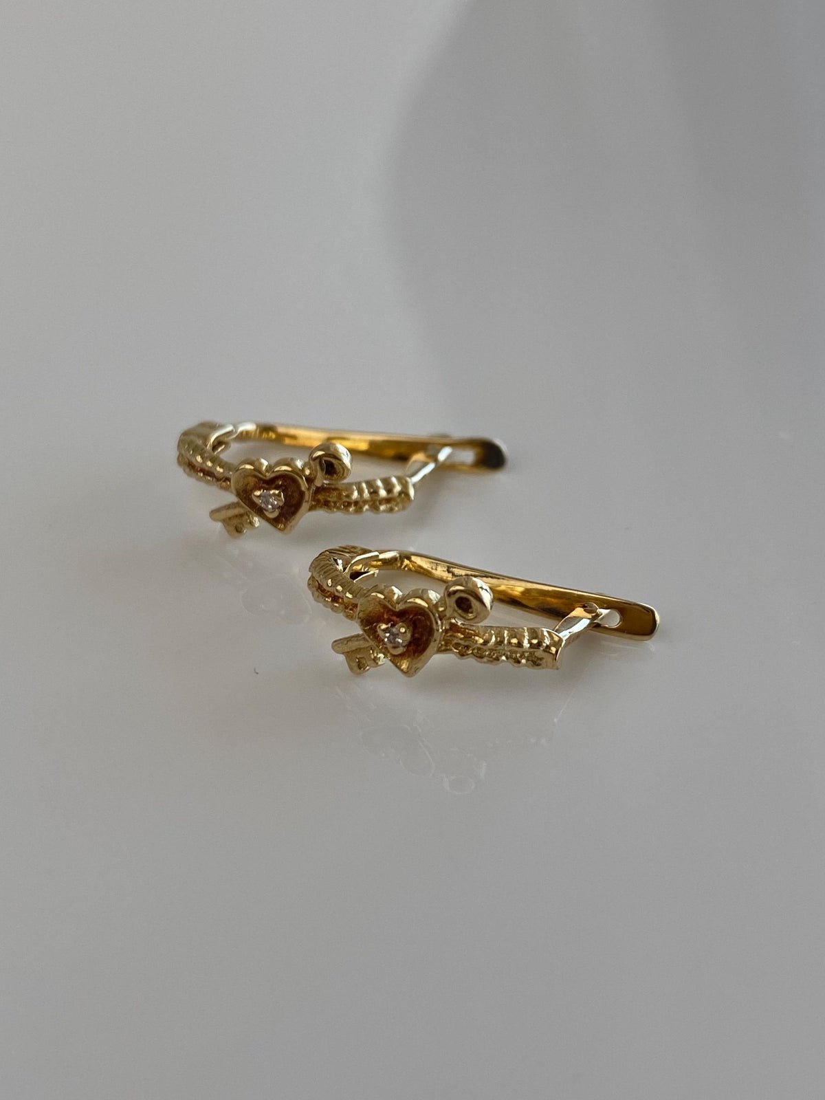 Vintage Solid 14k Yellow Gold Diamond Heart Arrow Drop Earrings