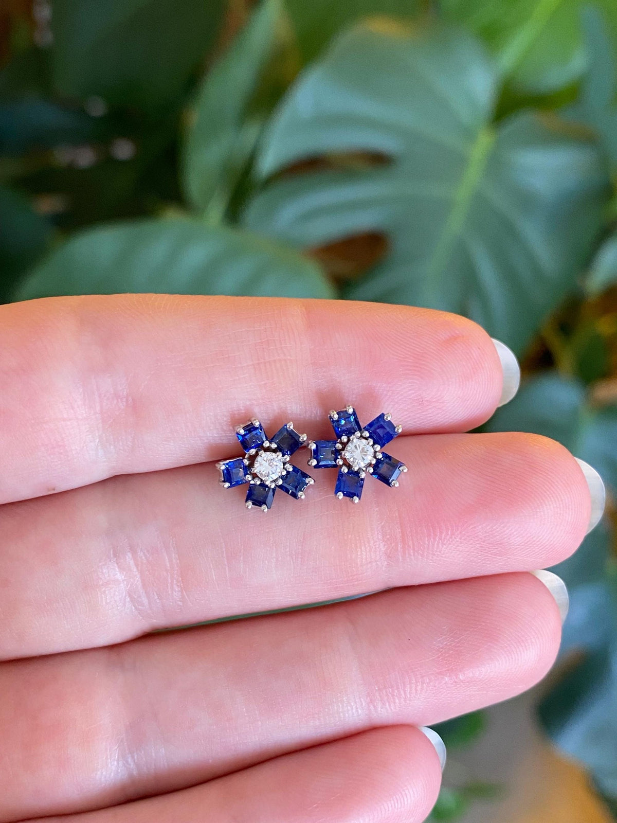 Vintage Solid 14k White Gold Diamond Blue Sapphire Flower Stud Earrings