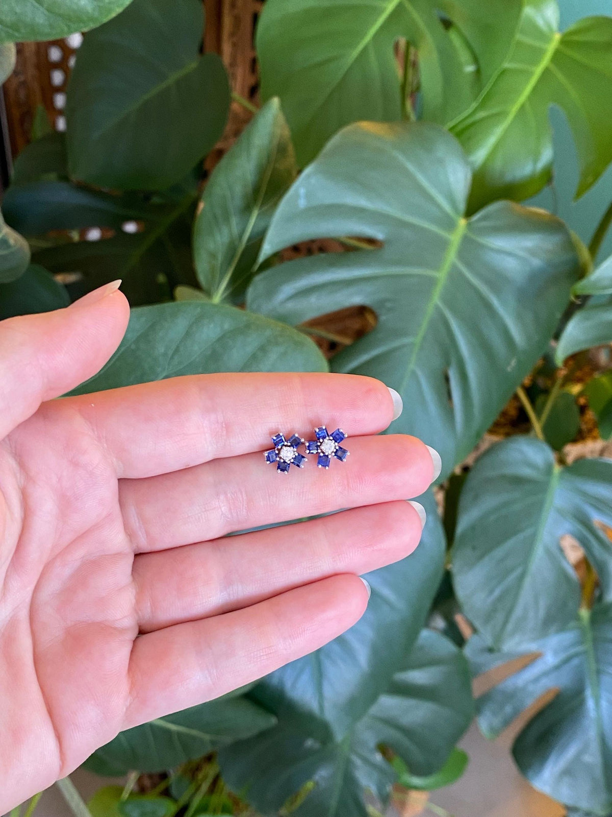 Vintage Solid 14k White Gold Diamond Blue Sapphire Flower Stud Earrings