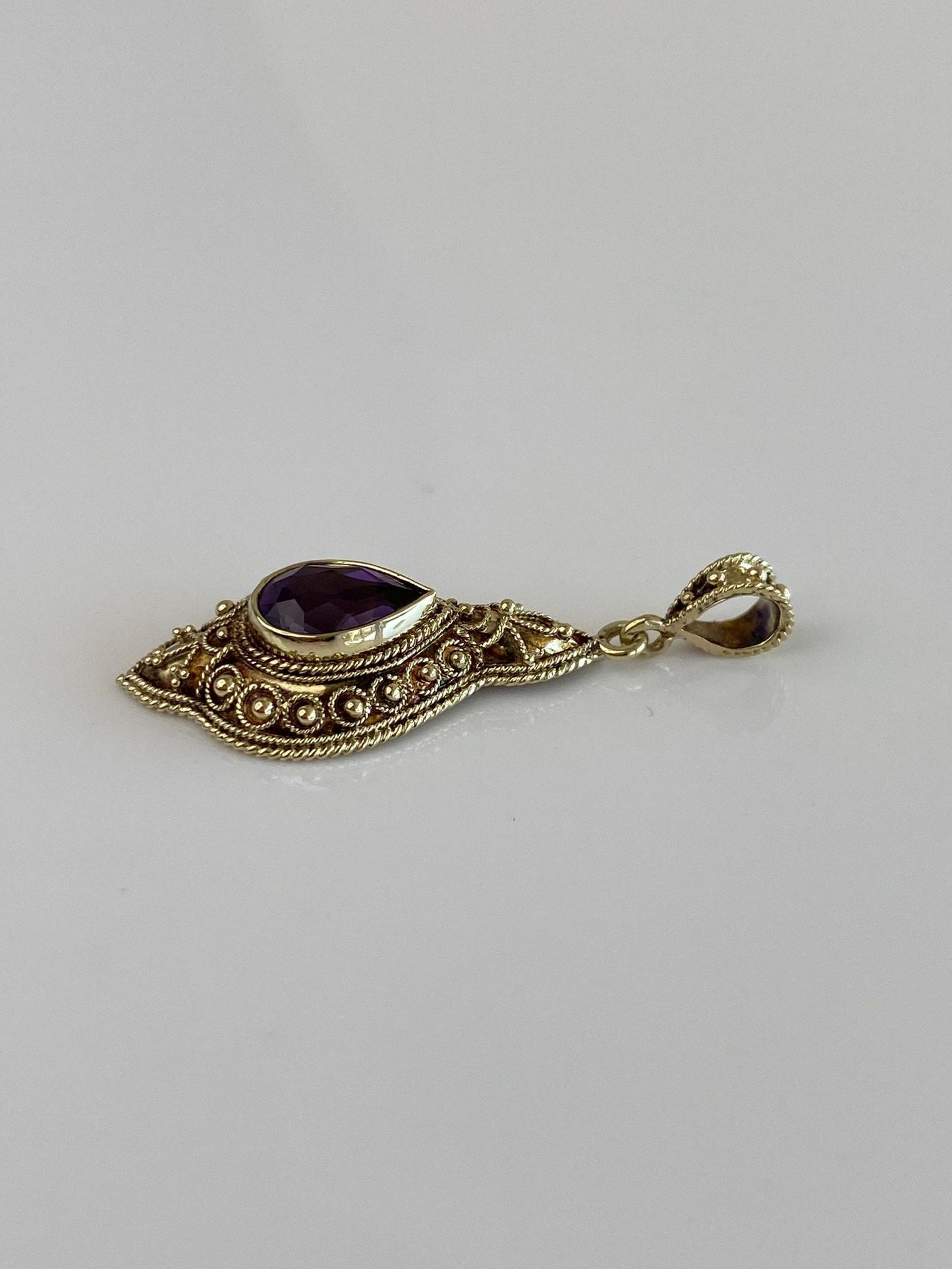 Vintage Solid 14k Yellow Gold Amethyst Charm