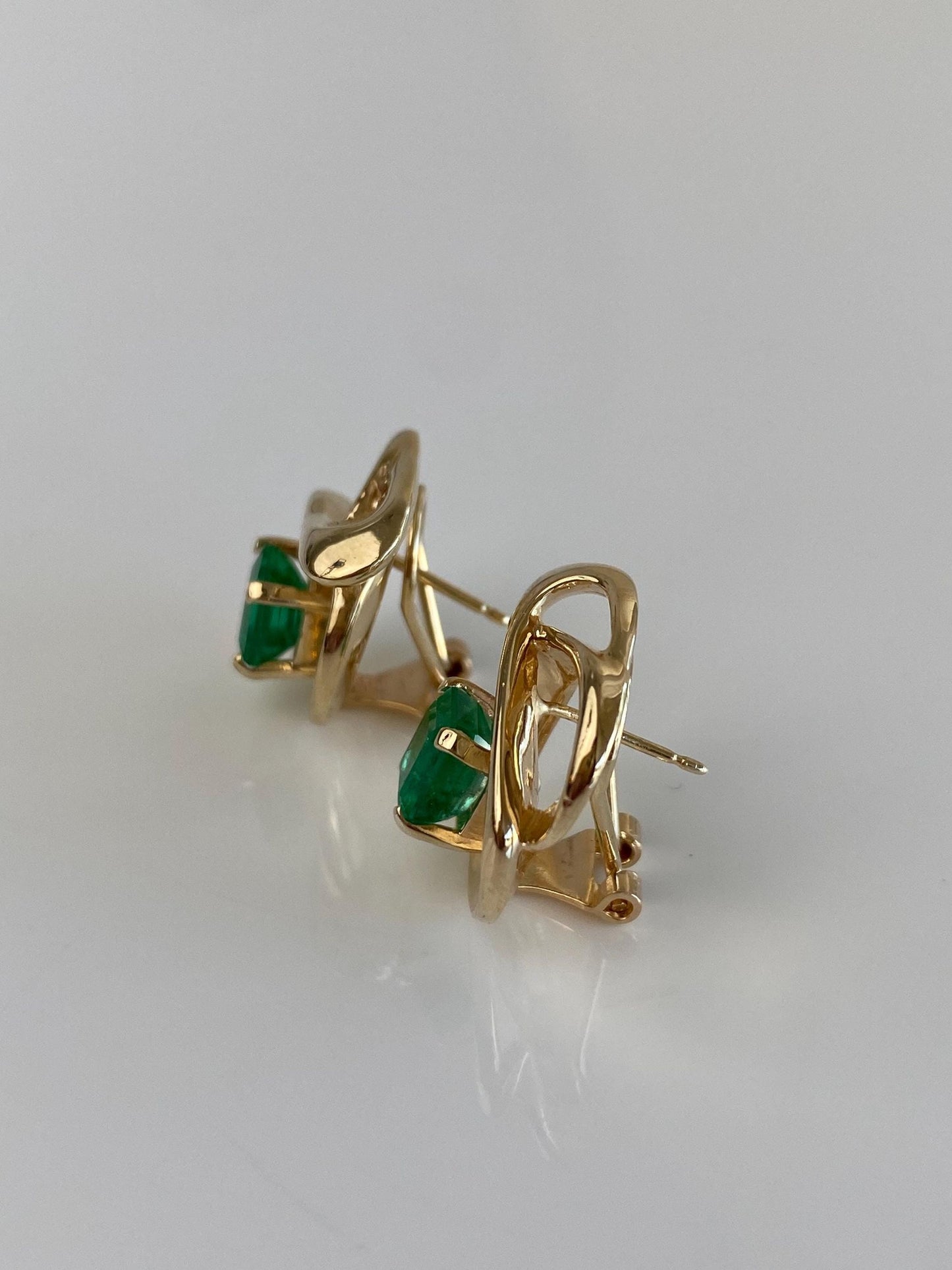 Vintage Solid 14k Yellow Gold Emerald Drop Earrings
