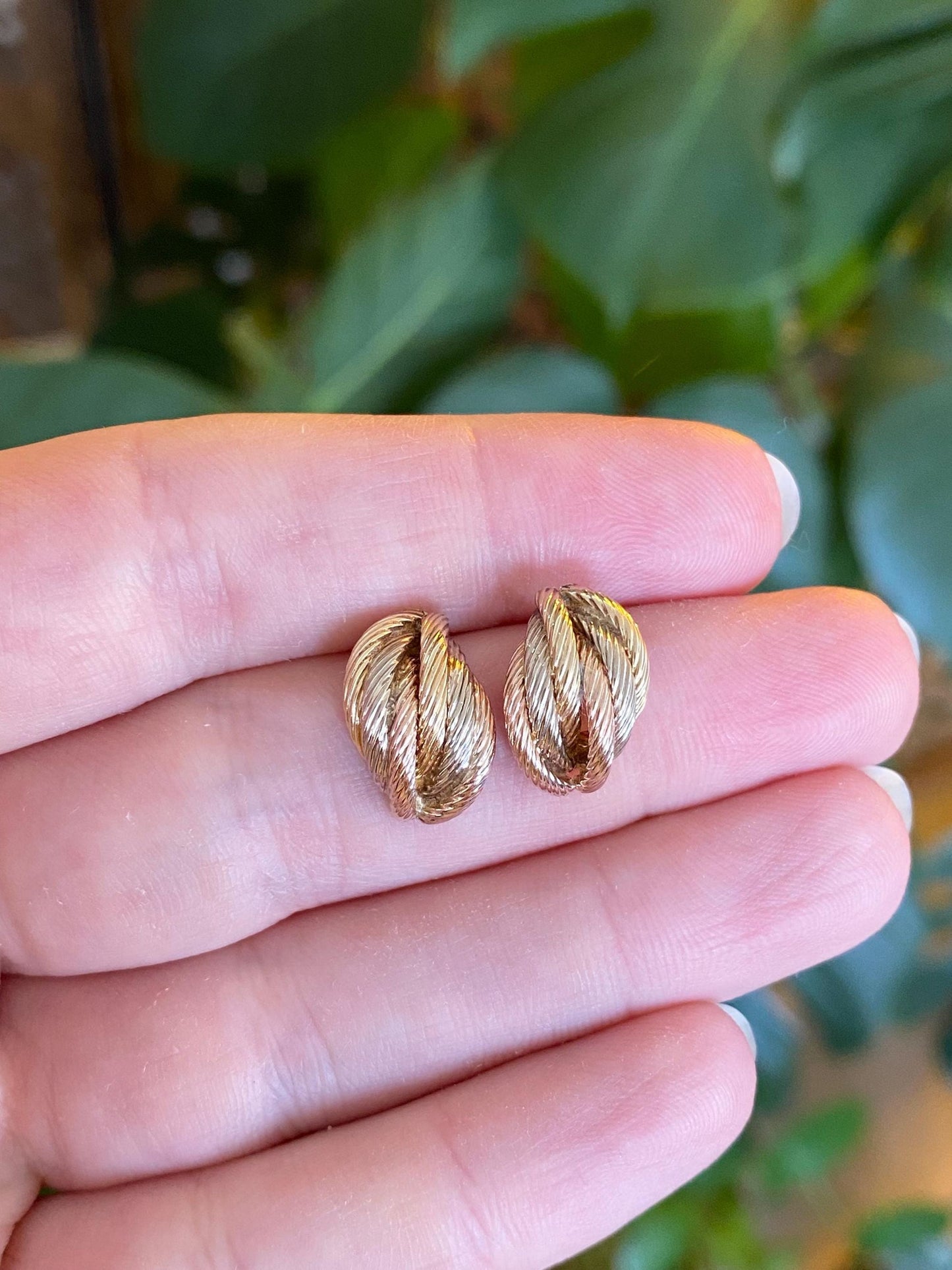 Vintage 14k Tri Tone Gold Layered Twist Earrings