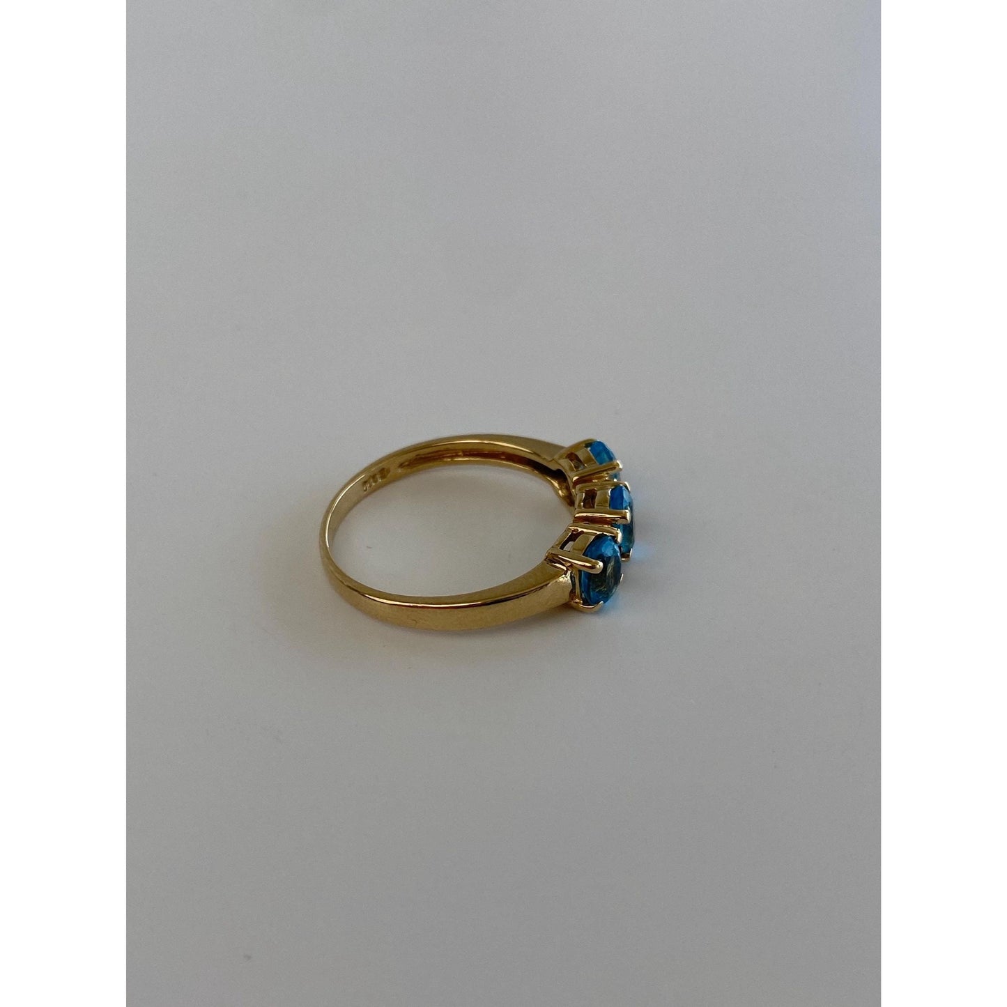 Vintage Solid 14k Yellow Gold Triple Topaz Ring - Size 6.75