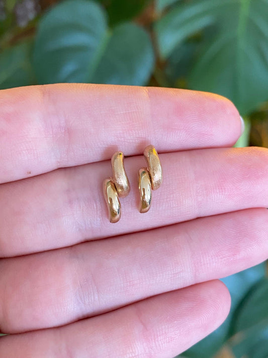 Vintage Solid 18k Yellow Gold Twist Drop Earrings