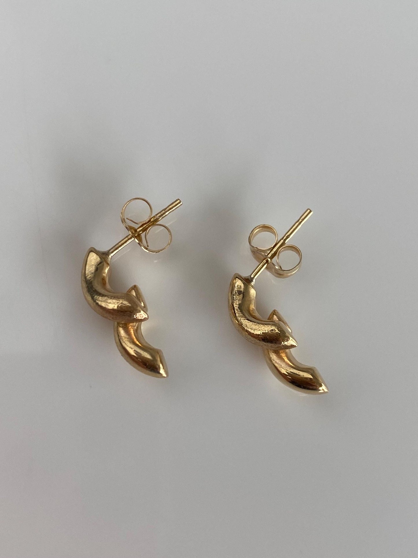Vintage Solid 18k Yellow Gold Twist Drop Earrings