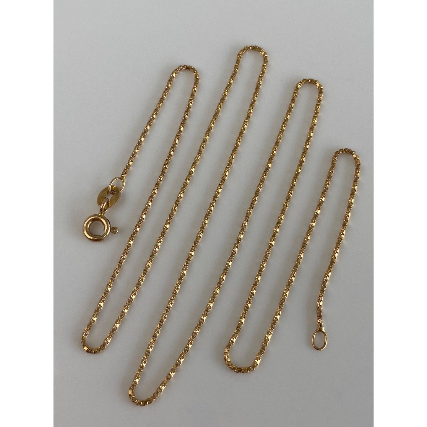 Vintage Solid 14k Yellow Gold Twist Box Chain Necklace - 18.25 inches