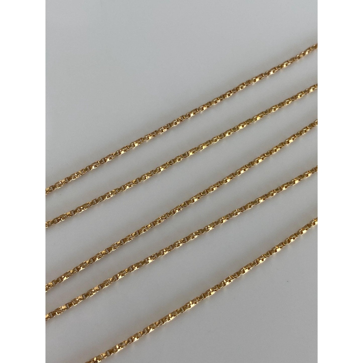 Vintage Solid 14k Yellow Gold Twist Box Chain Necklace - 18.25 inches
