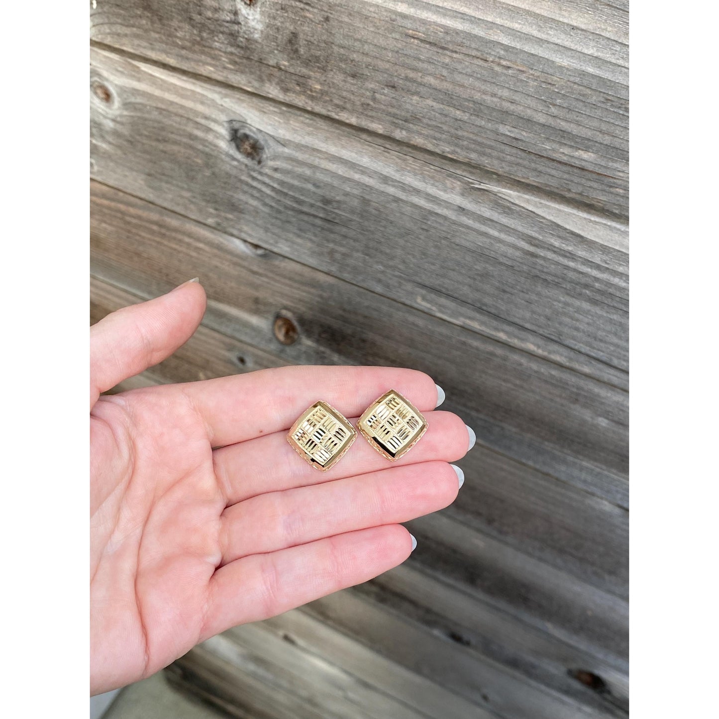 Vintage Solid 14k Yellow Gold Diamond Cut Square Stud Earrings