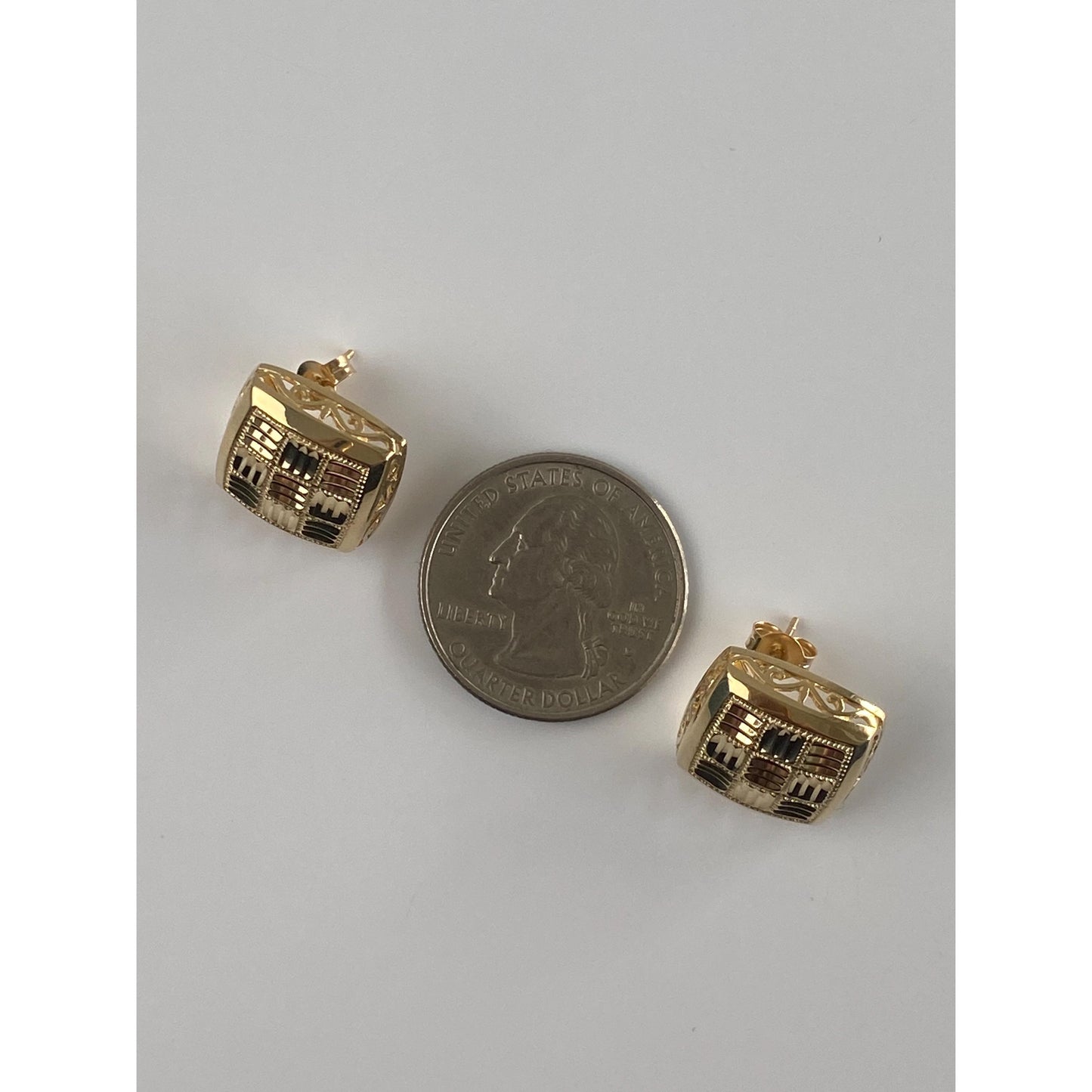 Vintage Solid 14k Yellow Gold Diamond Cut Square Stud Earrings