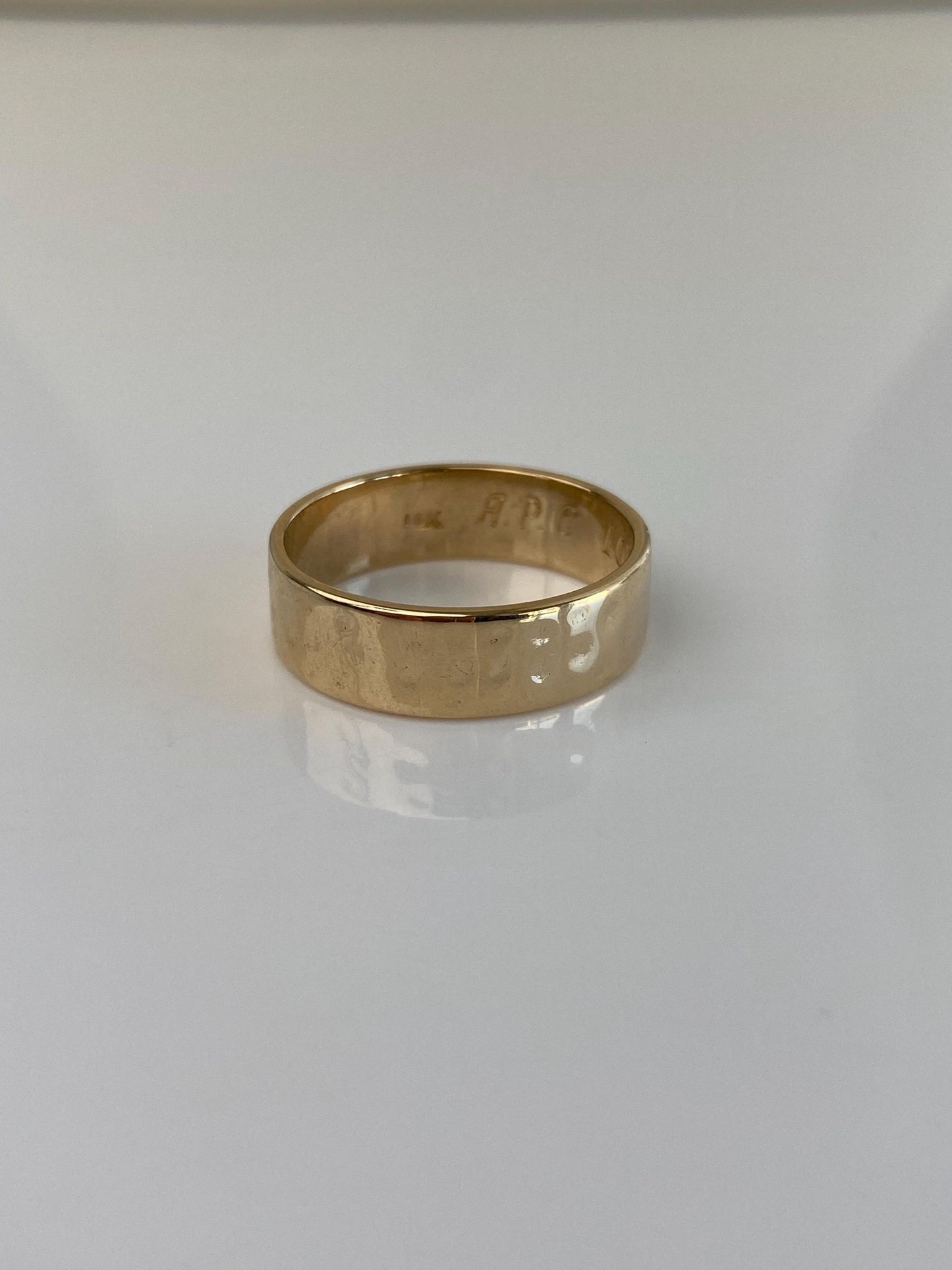 Vintage Solid 14k Yellow Gold Hammered Dot Texture Ring Band - Size 9.25