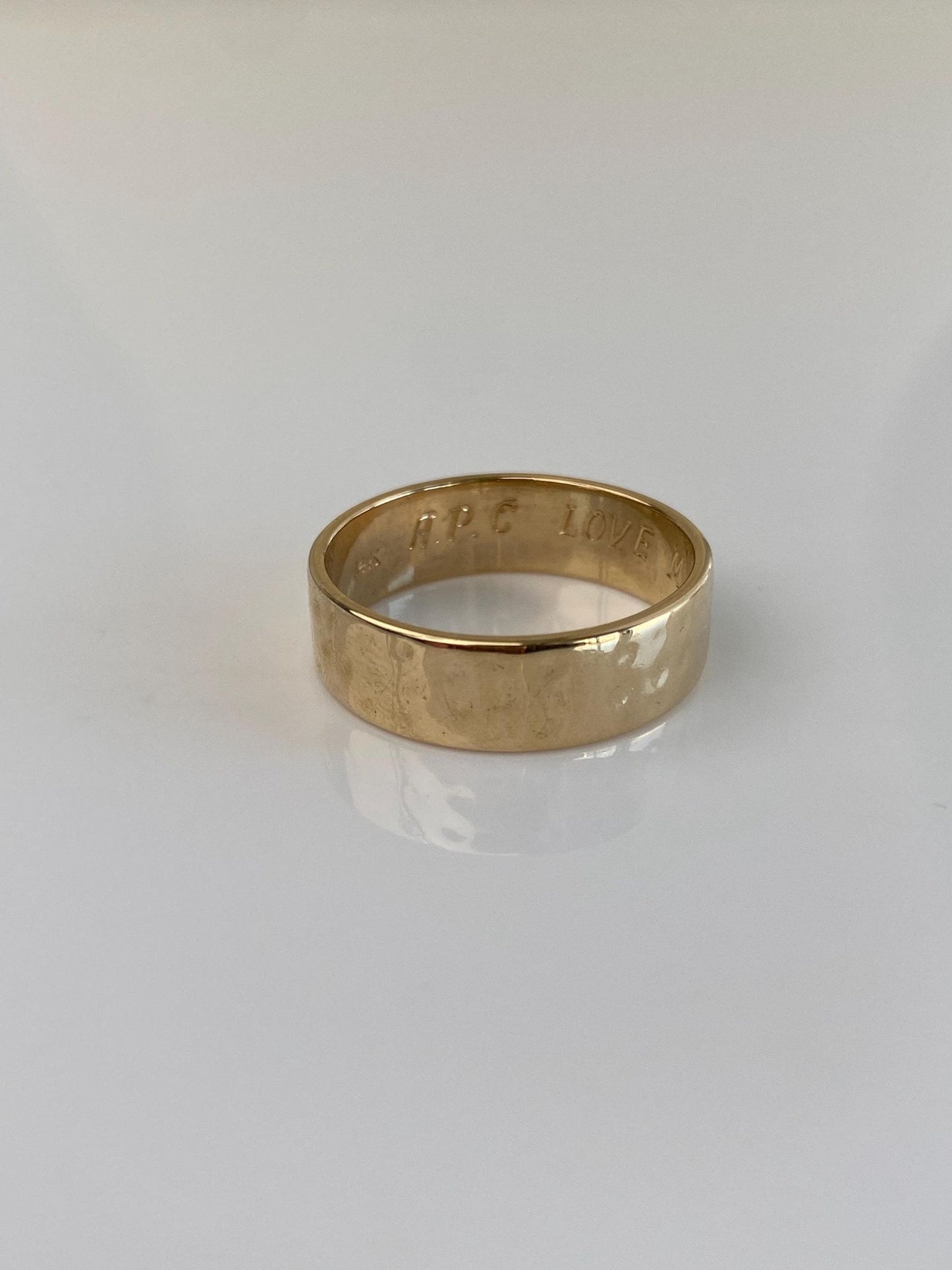 Vintage Solid 14k Yellow Gold Hammered Dot Texture Ring Band - Size 9.25