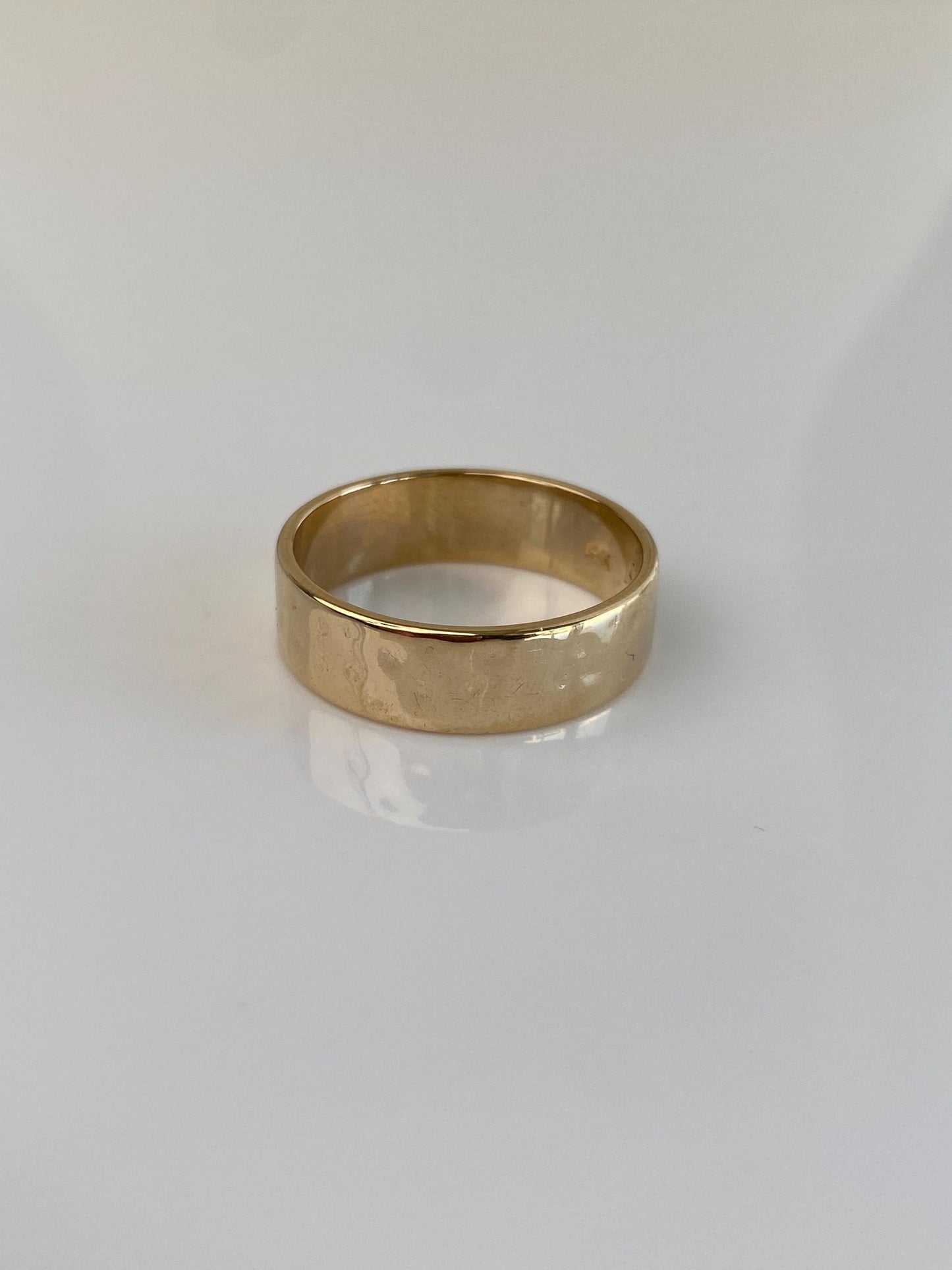 Vintage Solid 14k Yellow Gold Hammered Dot Texture Ring Band - Size 9.25