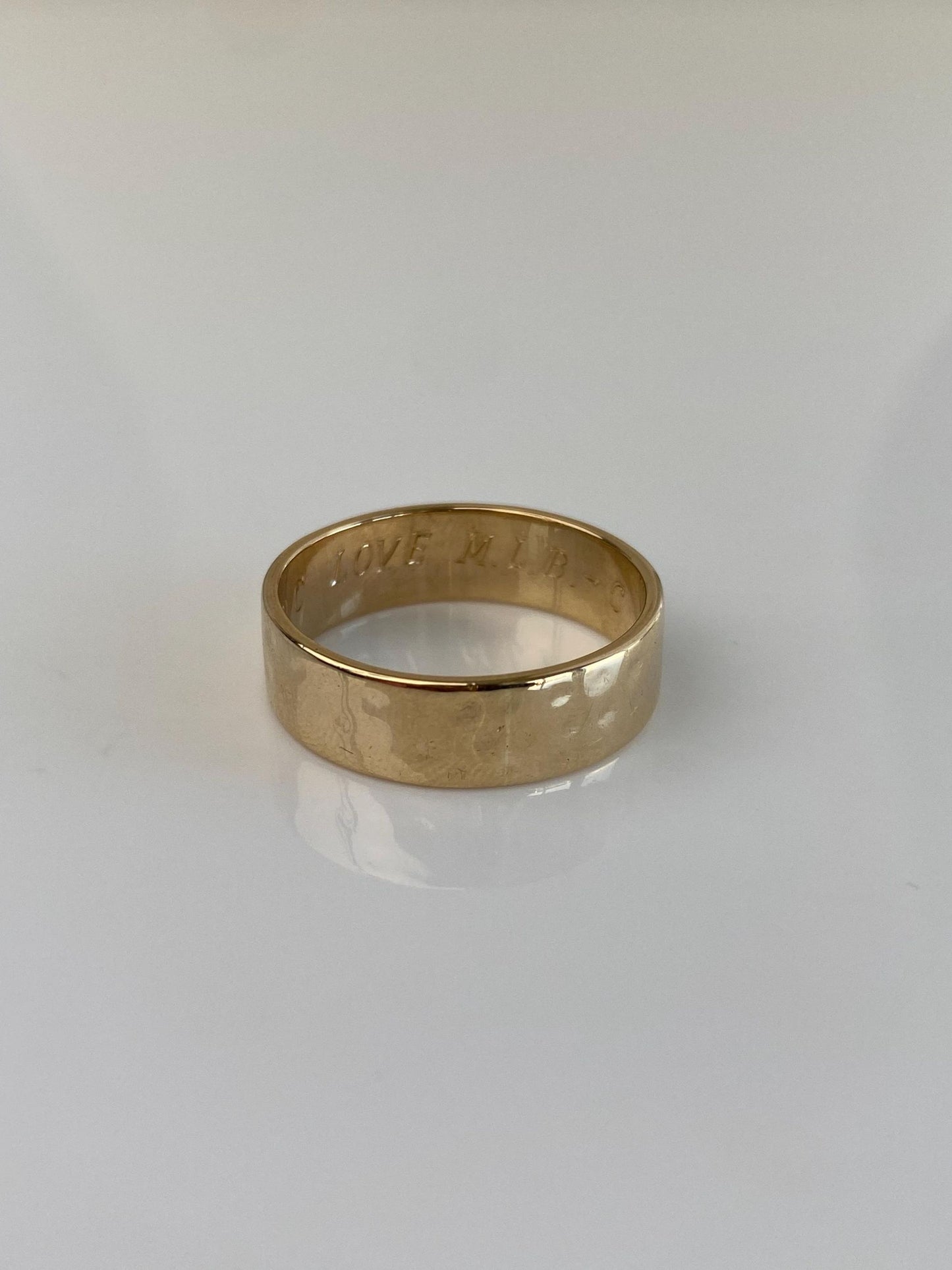 Vintage Solid 14k Yellow Gold Hammered Dot Texture Ring Band - Size 9.25