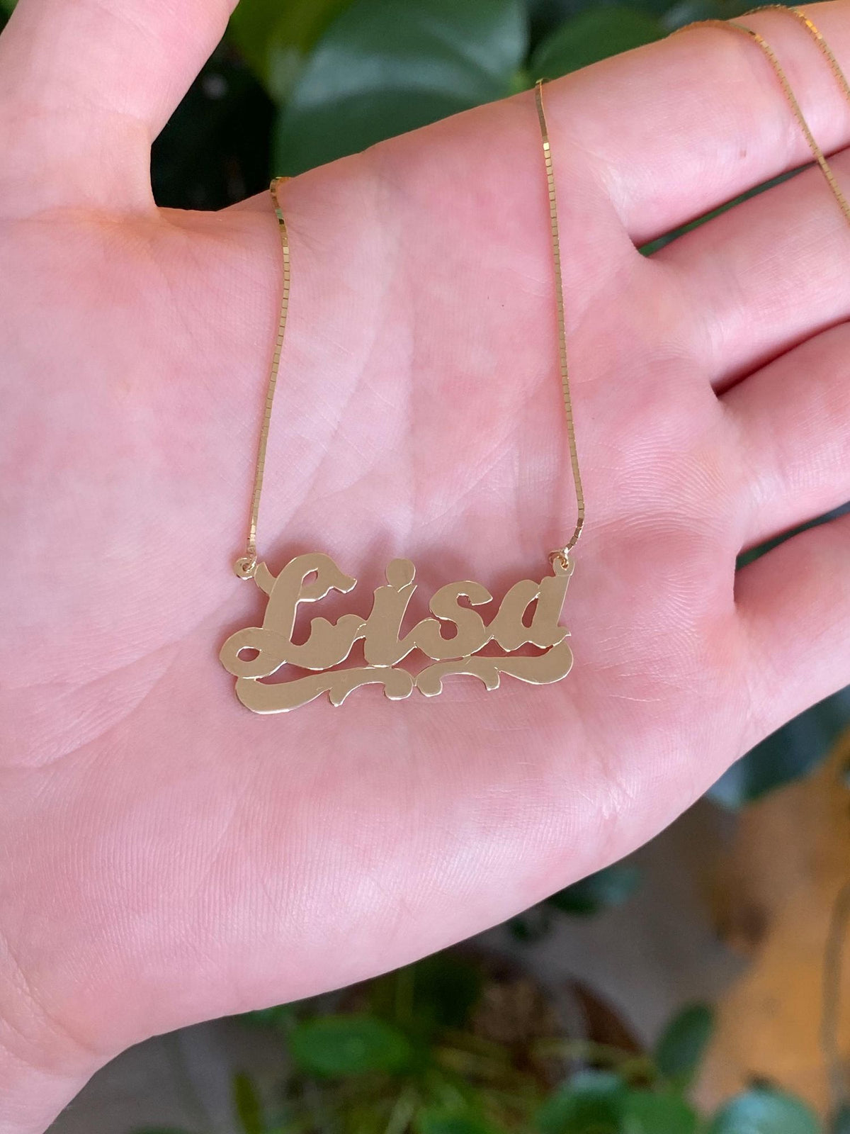 Vintage Solid 14k Yellow Gold 'Lisa' Nameplate Box Chain Necklace - 17.5 inches