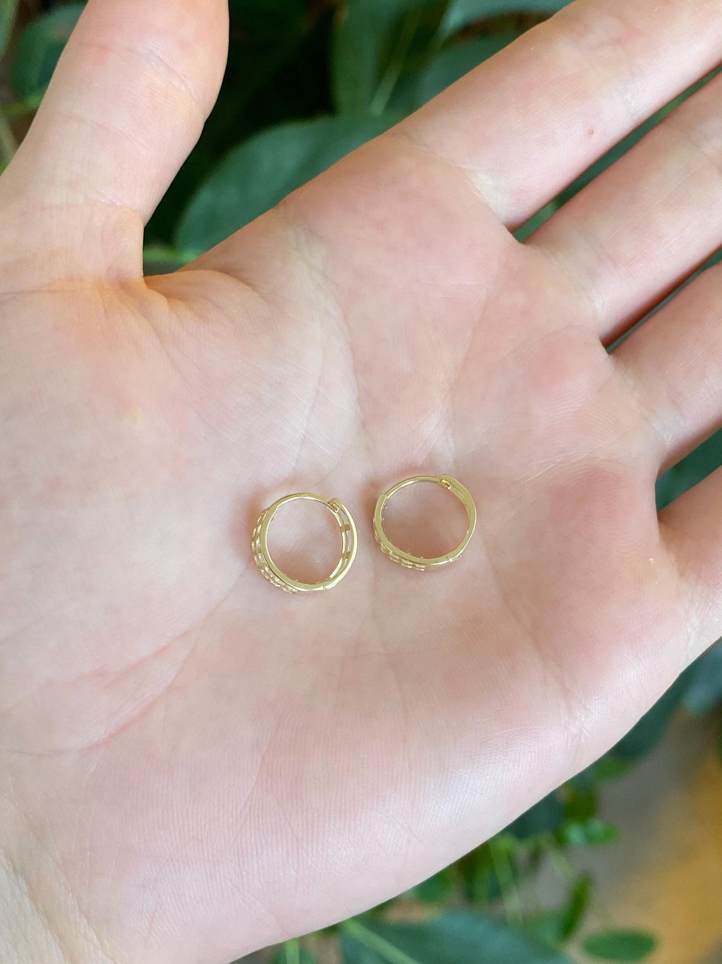 Vintage Solid 14k Yellow Gold Clear Cubic Zirconia Open Work Hoop Earrings