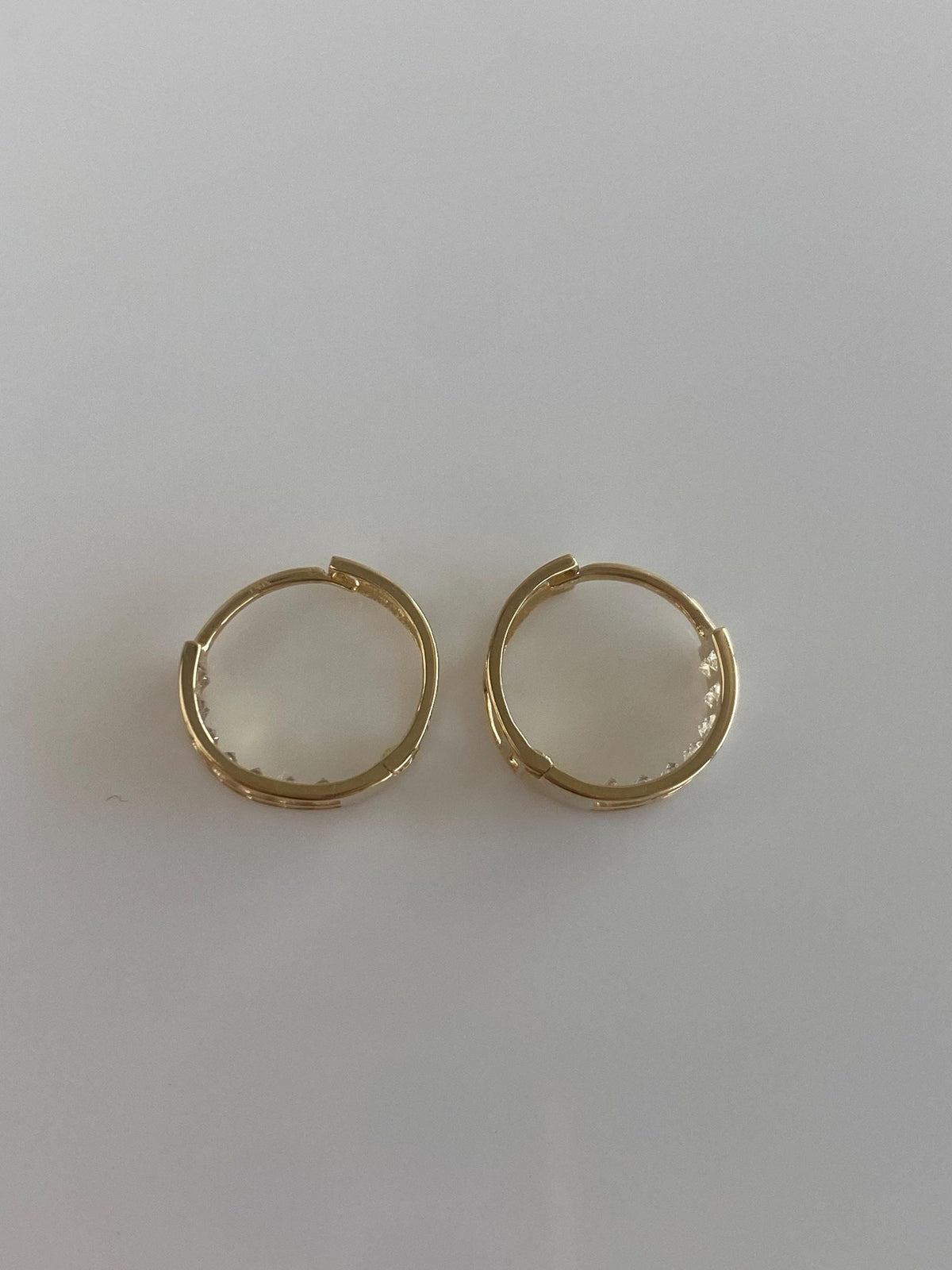 Vintage Solid 14k Yellow Gold Clear Cubic Zirconia Open Work Hoop Earrings